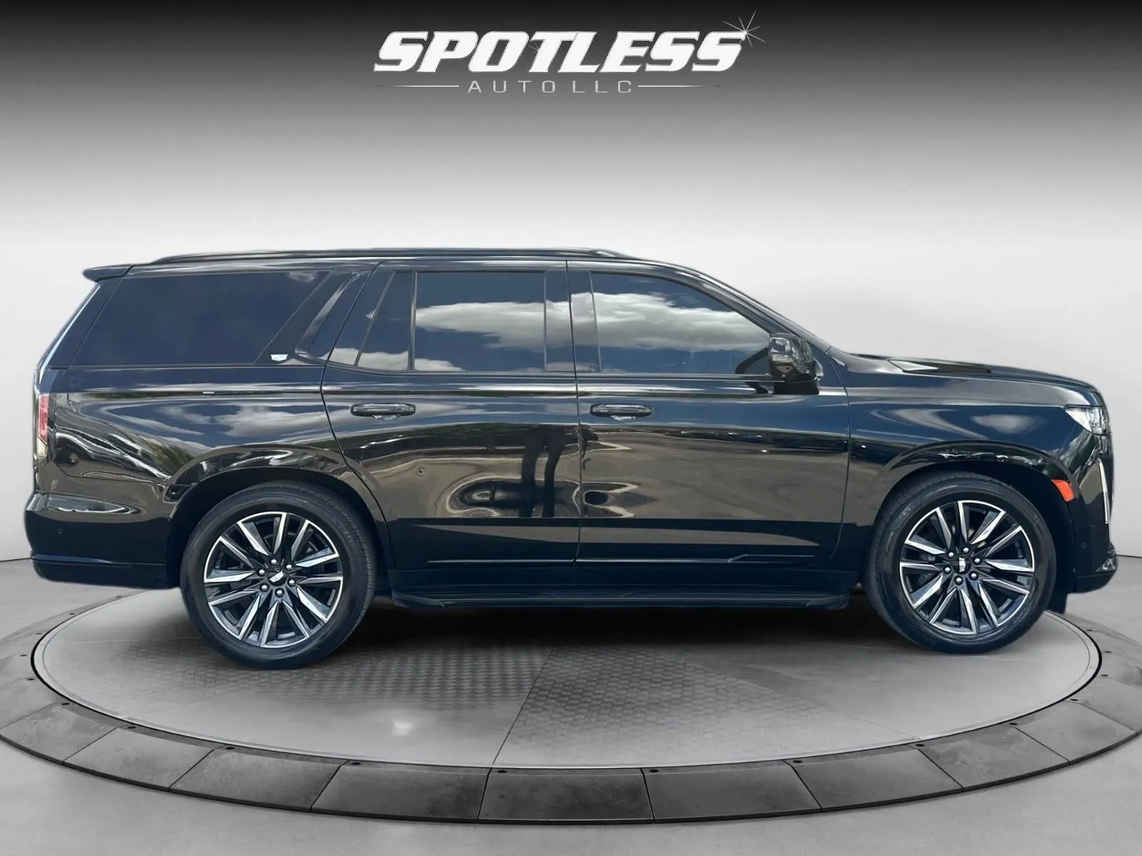 Cadillac Escalade photo 8
