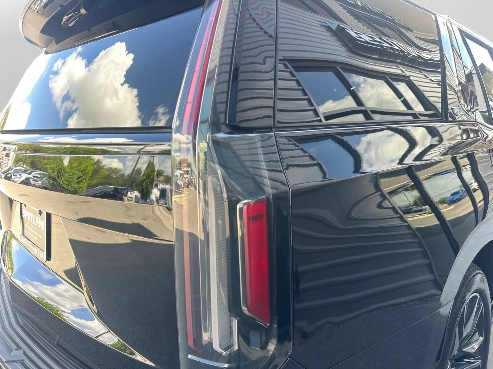 Cadillac Escalade photo 13