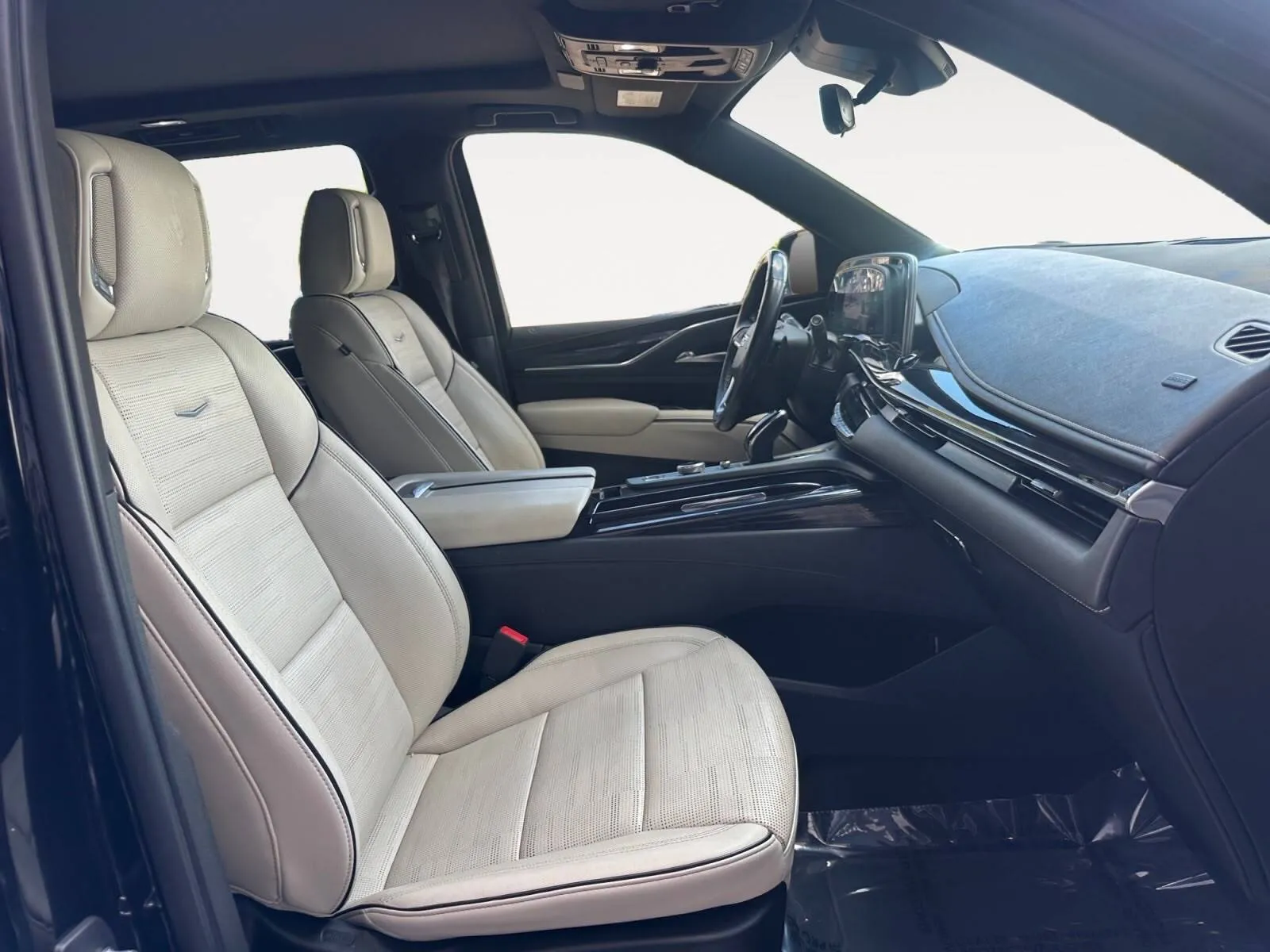 Cadillac Escalade photo 26