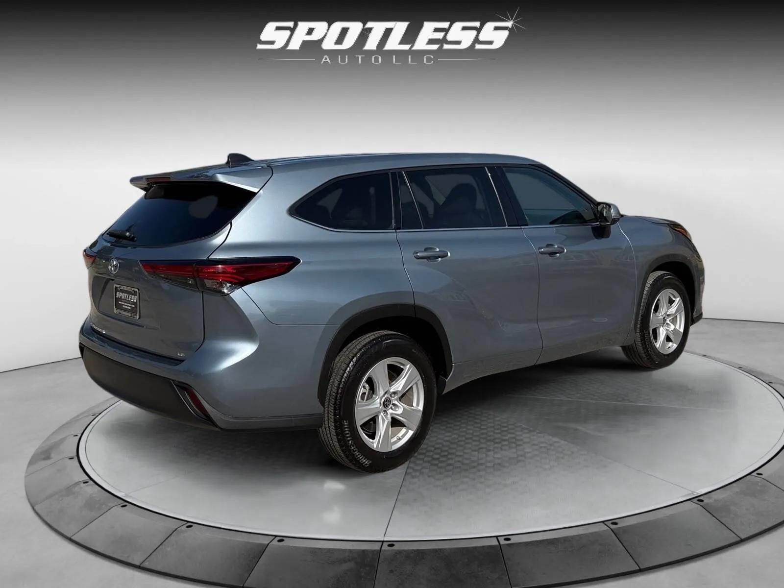 Toyota Highlander photo 7