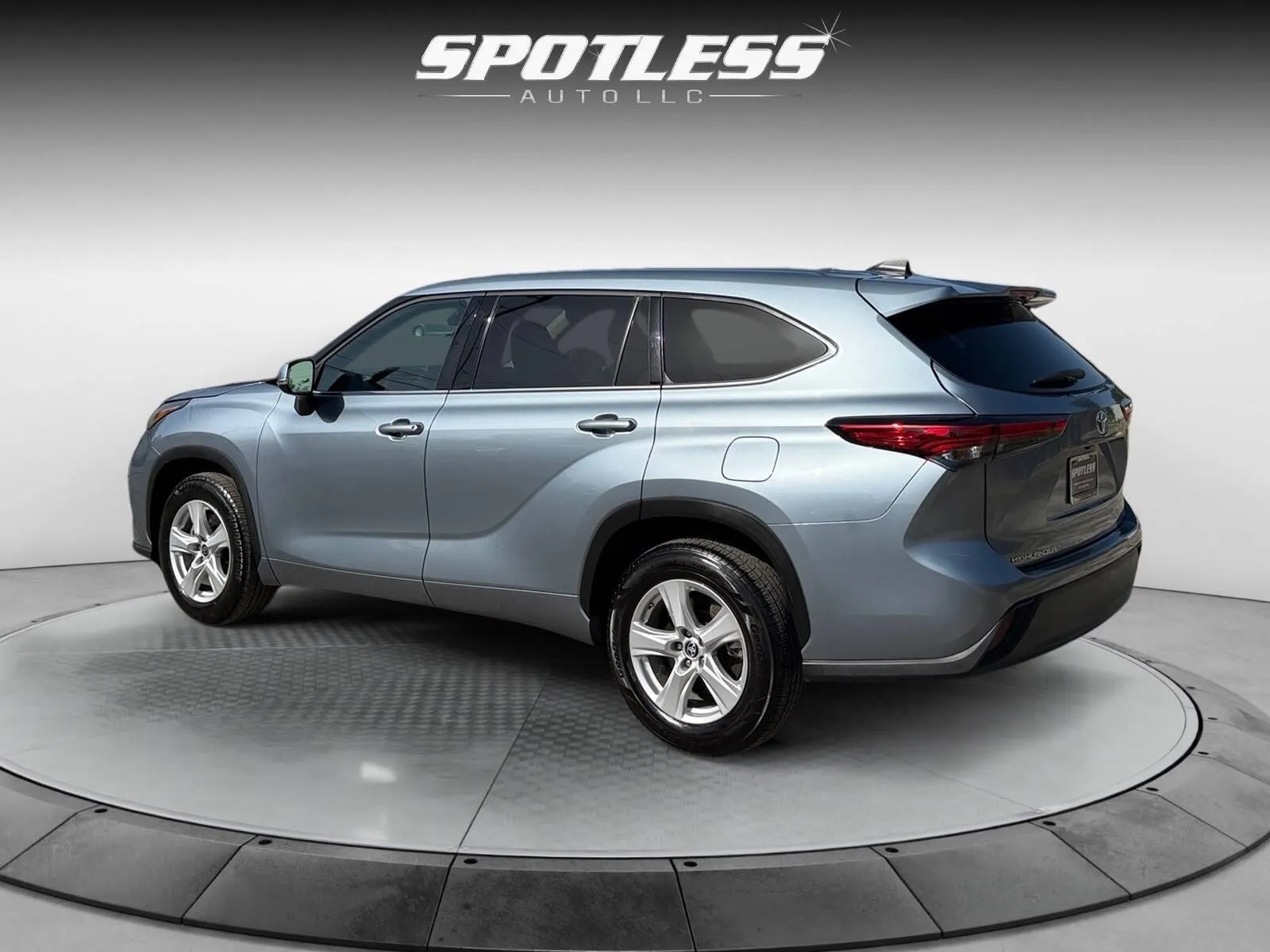 Toyota Highlander photo 5