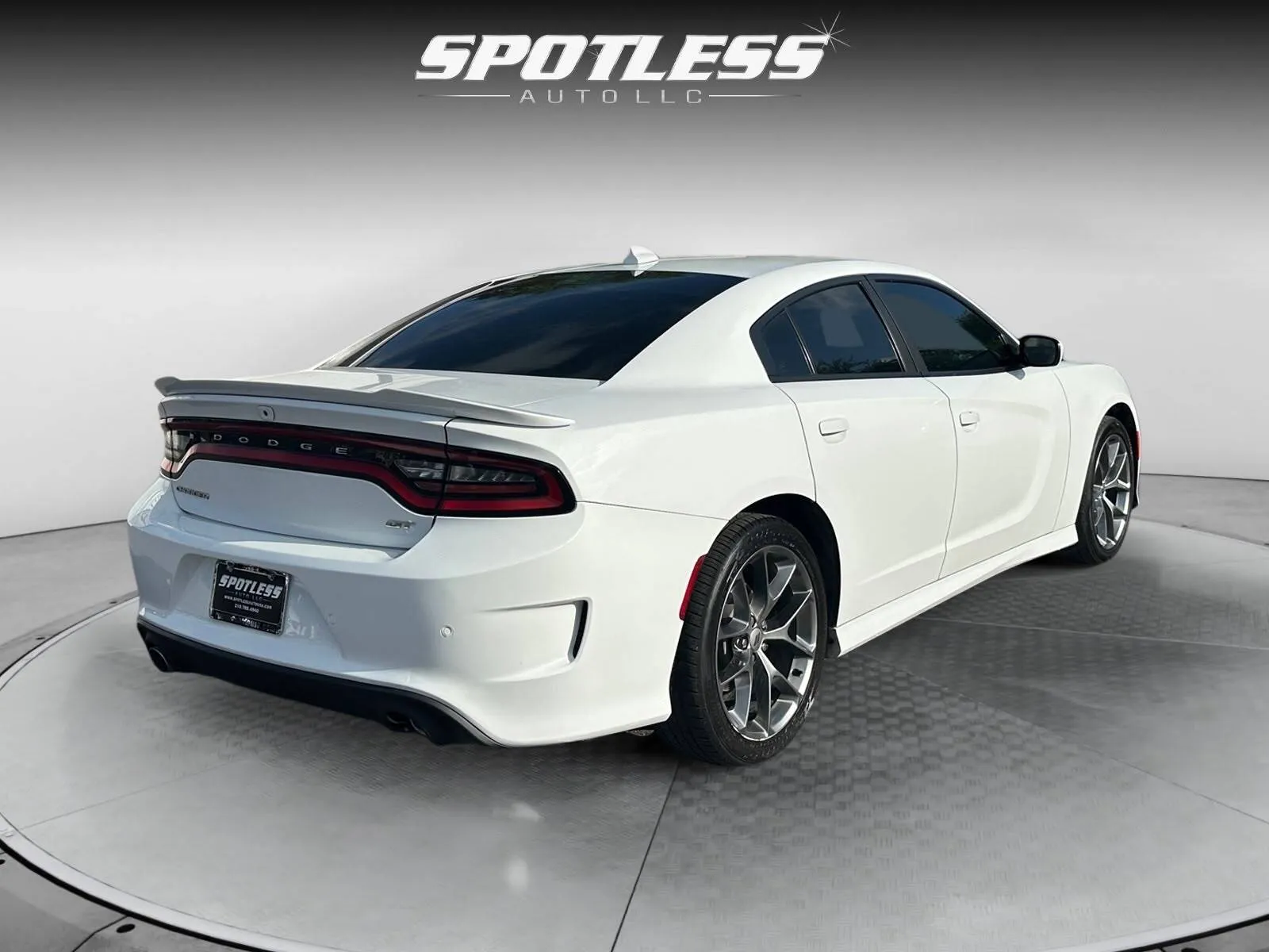 Dodge Charger photo 7
