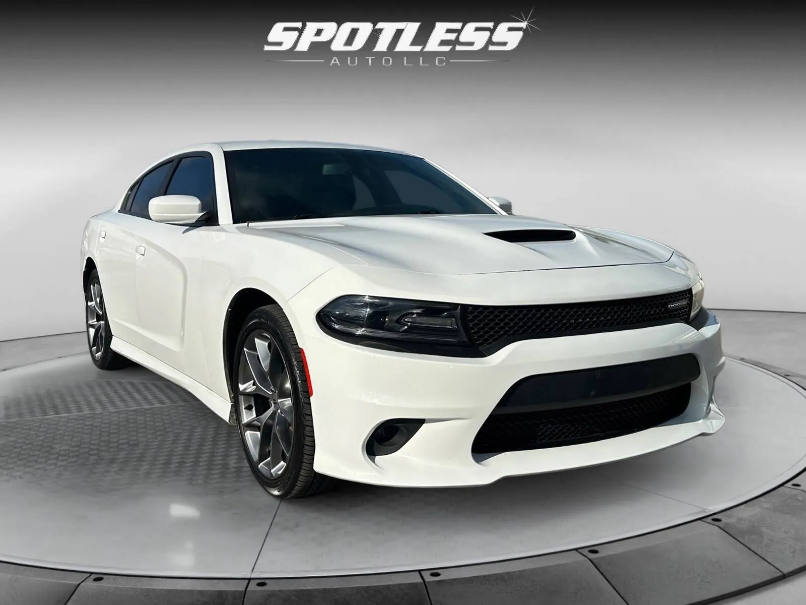 Dodge Charger photo 11