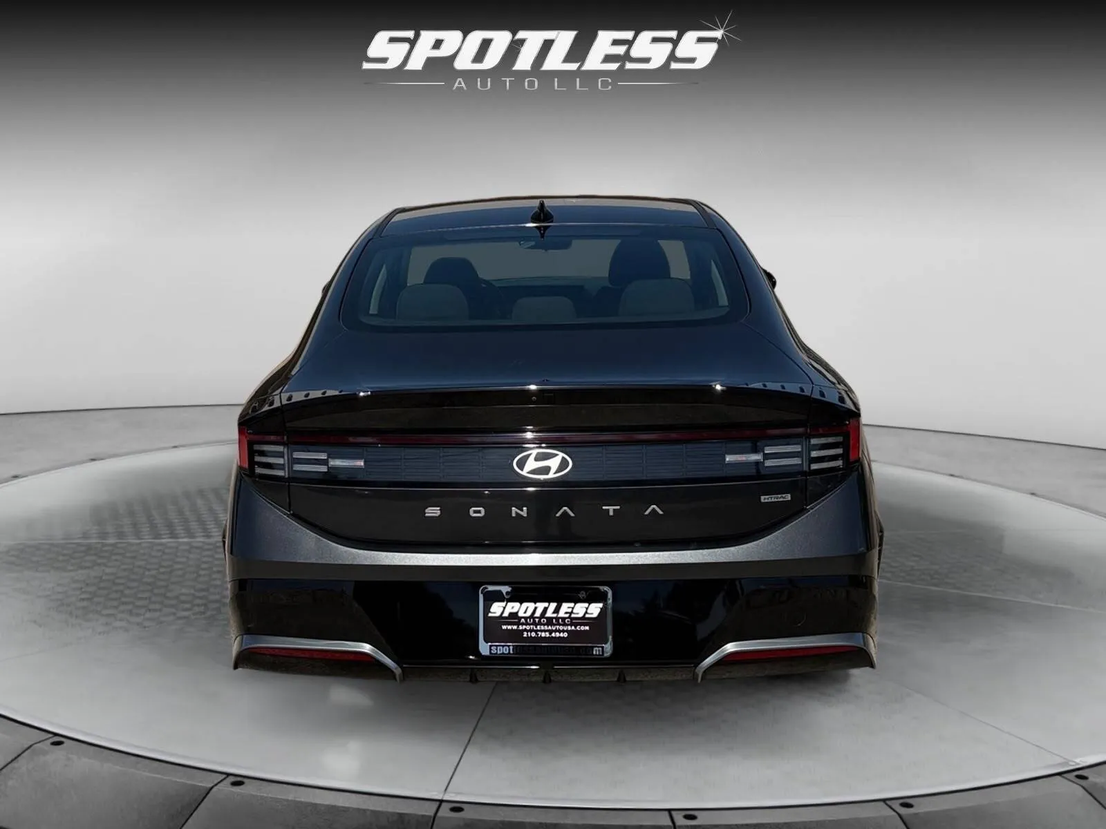 Hyundai Sonata photo 6