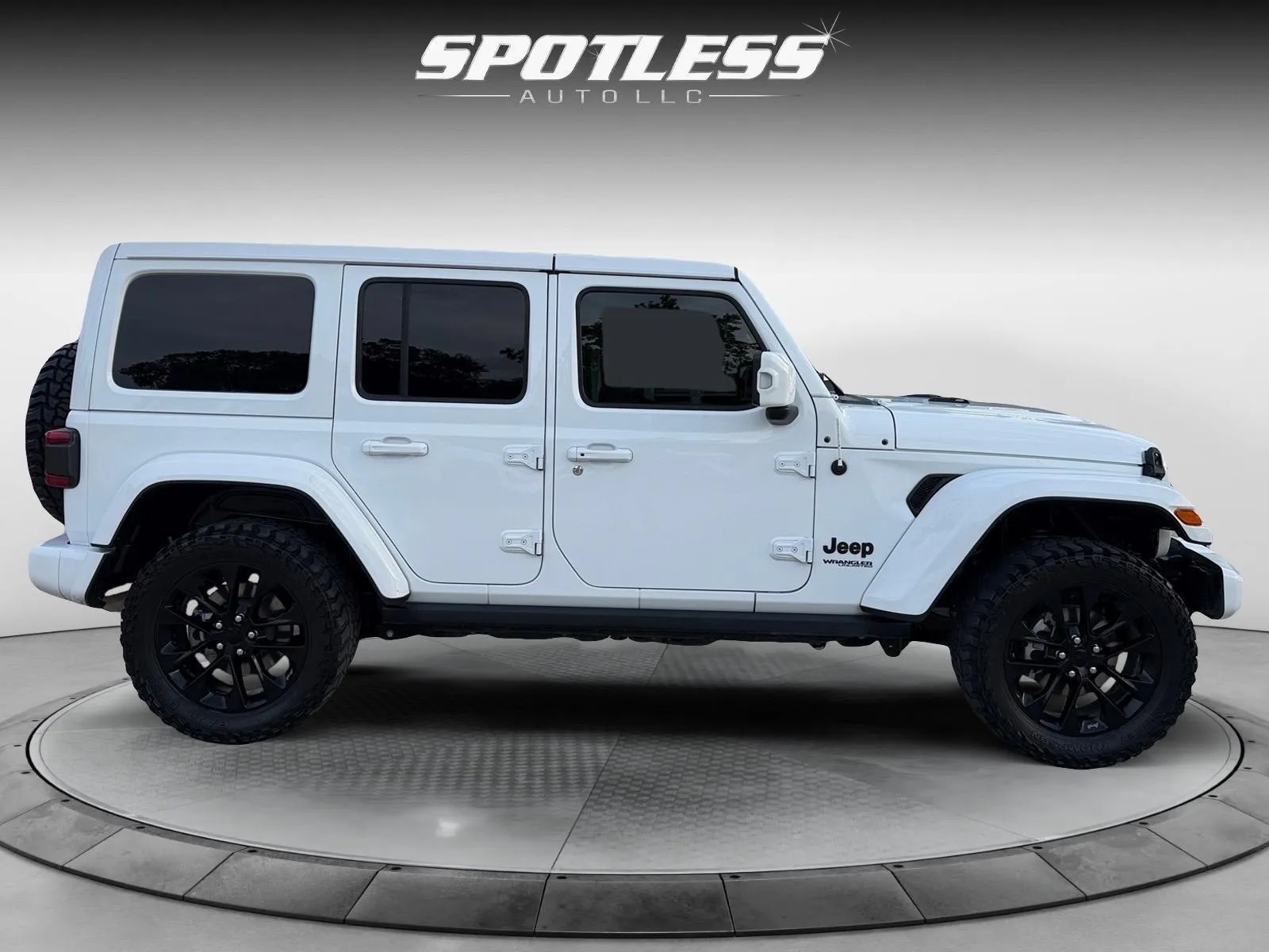 Jeep Wrangler photo 8