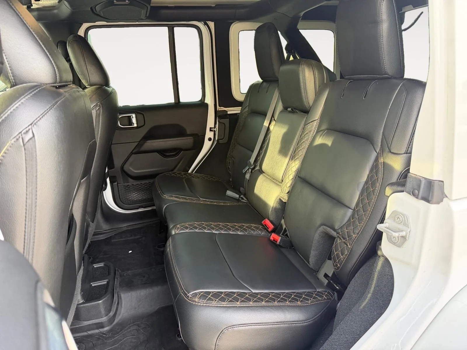 Jeep Wrangler photo 24