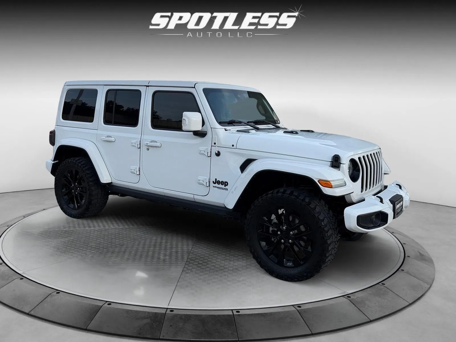 Jeep Wrangler photo 11