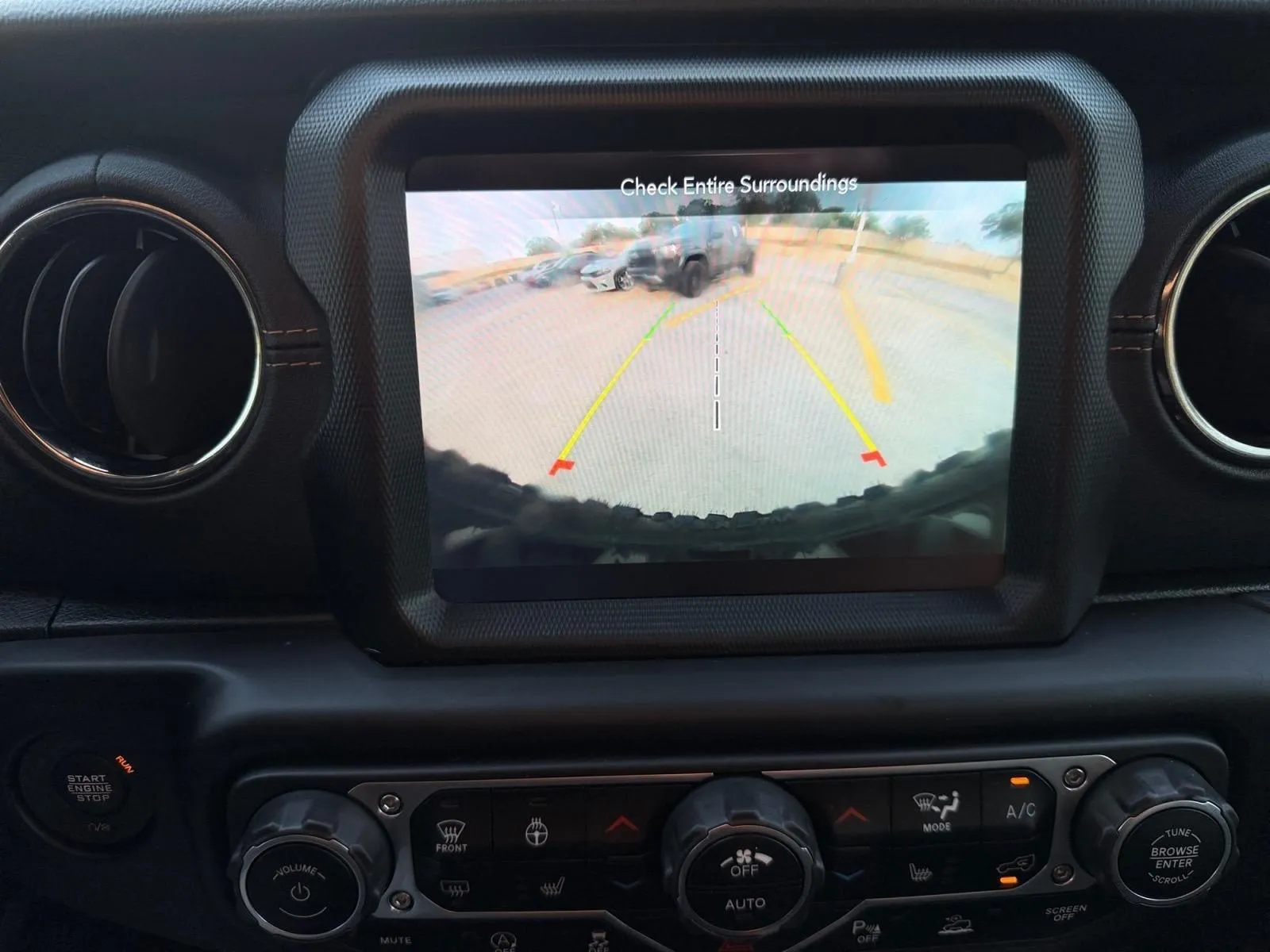 Jeep Wrangler photo 26