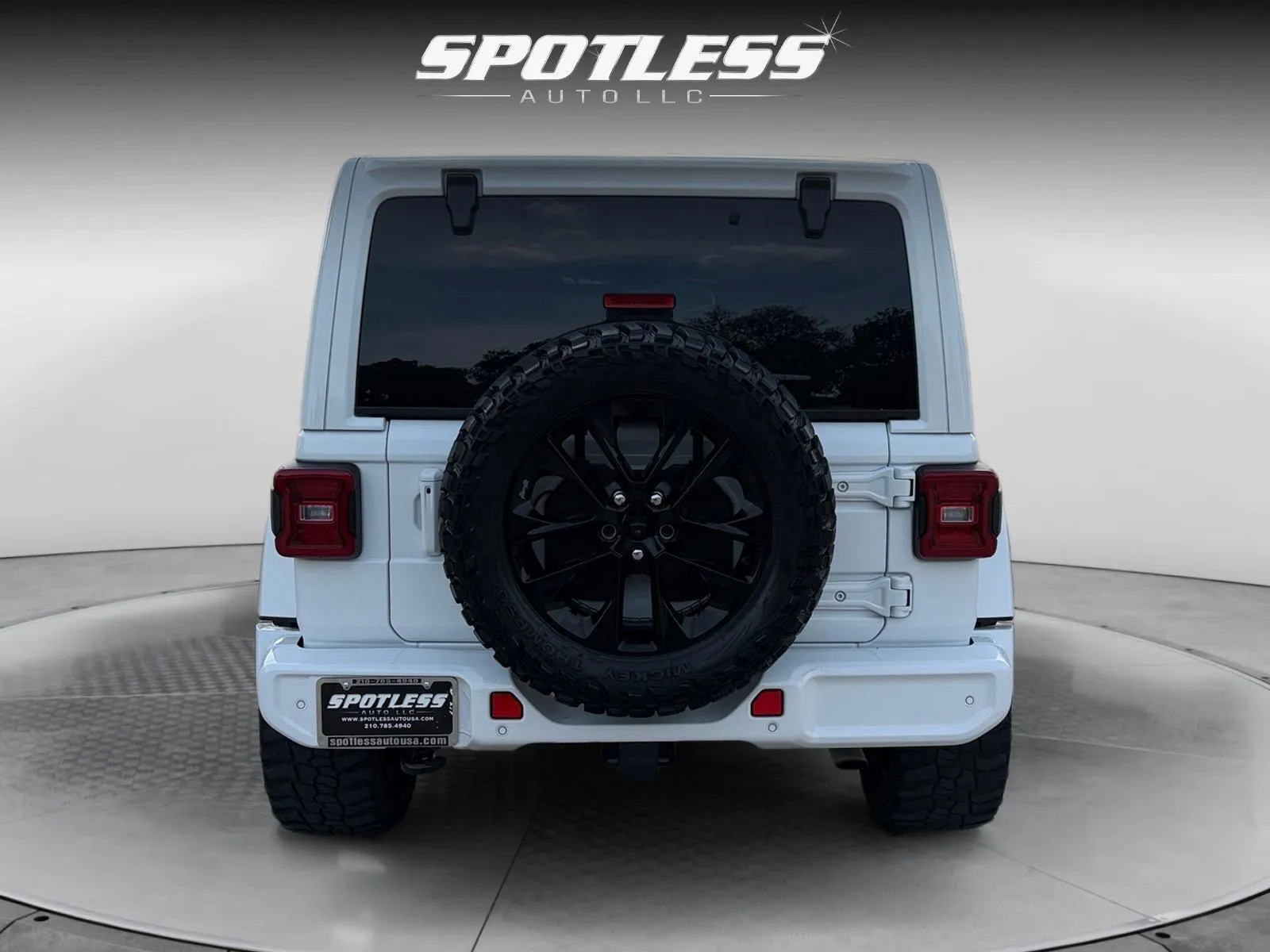 Jeep Wrangler photo 6