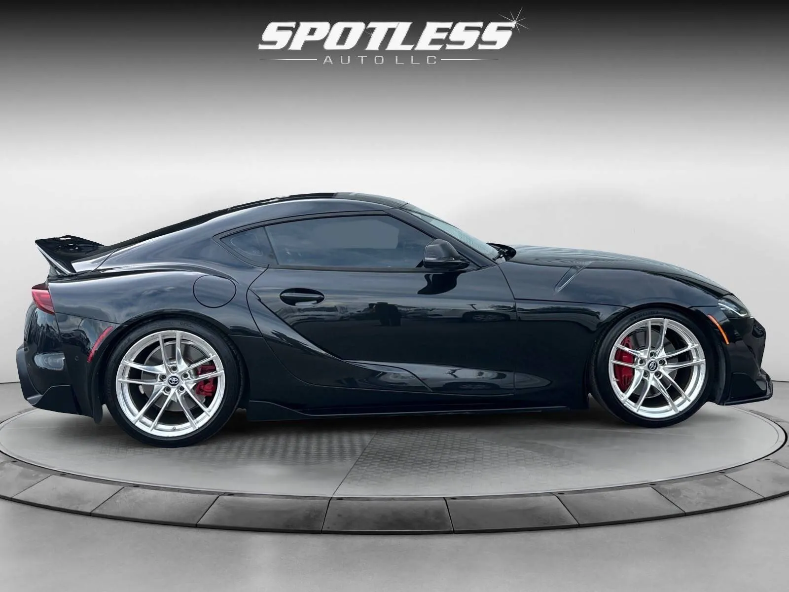 Toyota Supra photo 8