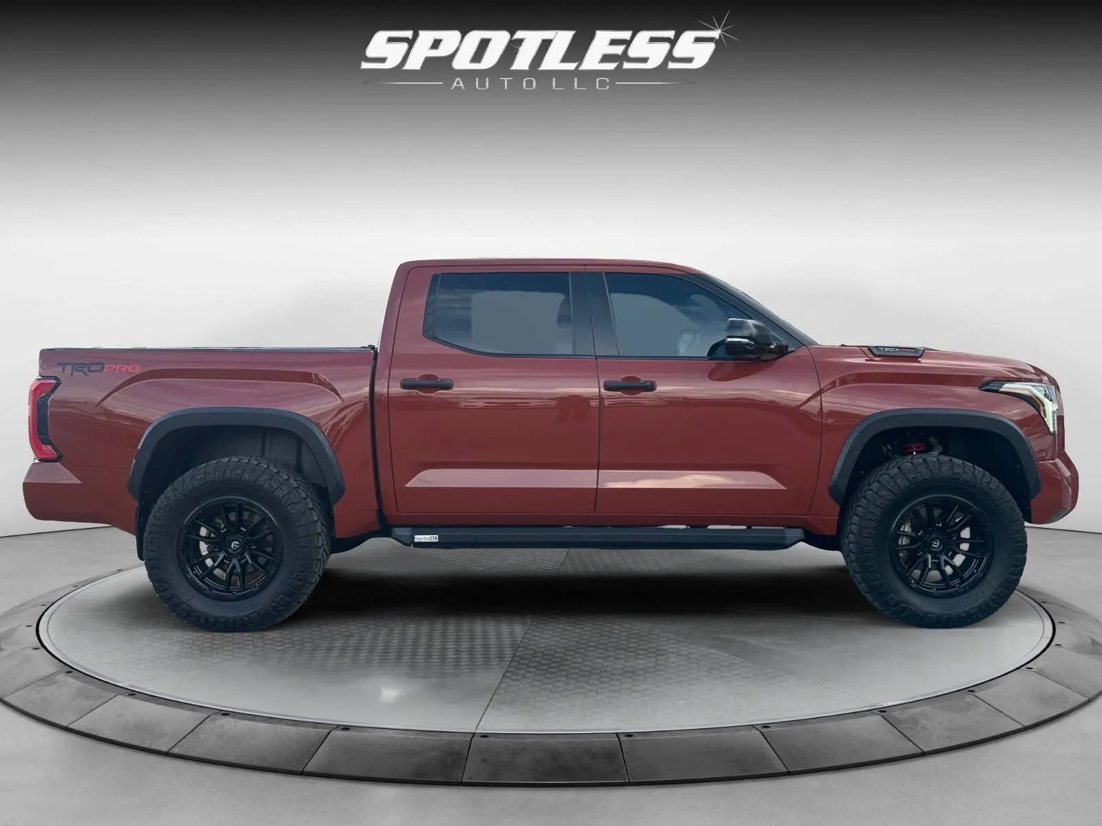 Toyota Tundra photo 8