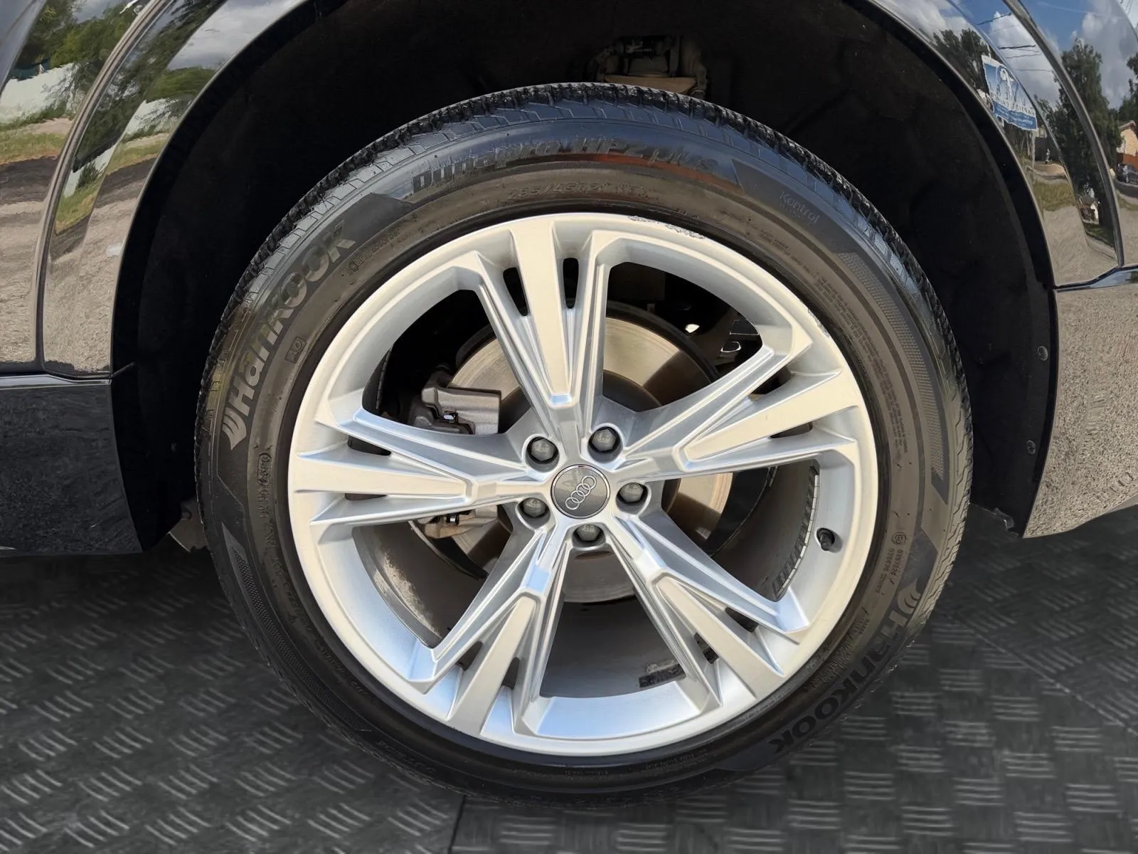 Audi Q8 photo 15