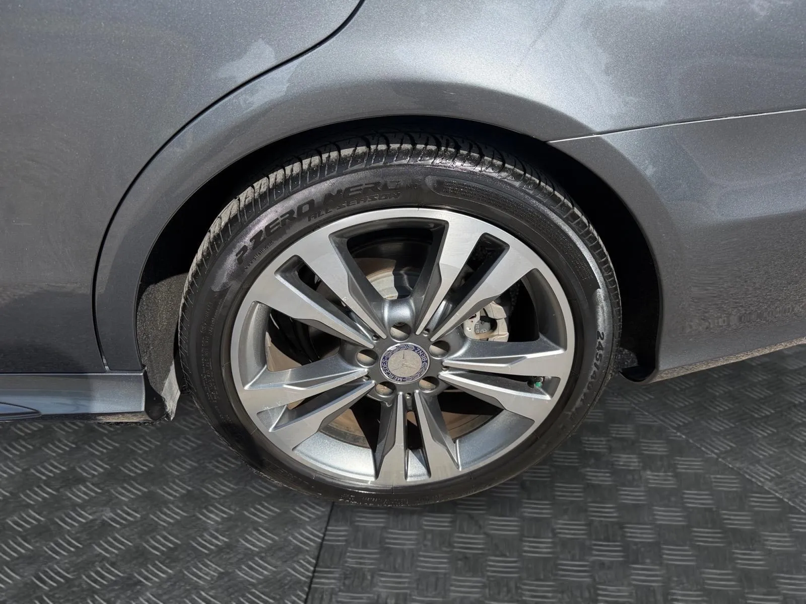 Mercedes-Benz E-Class photo 15