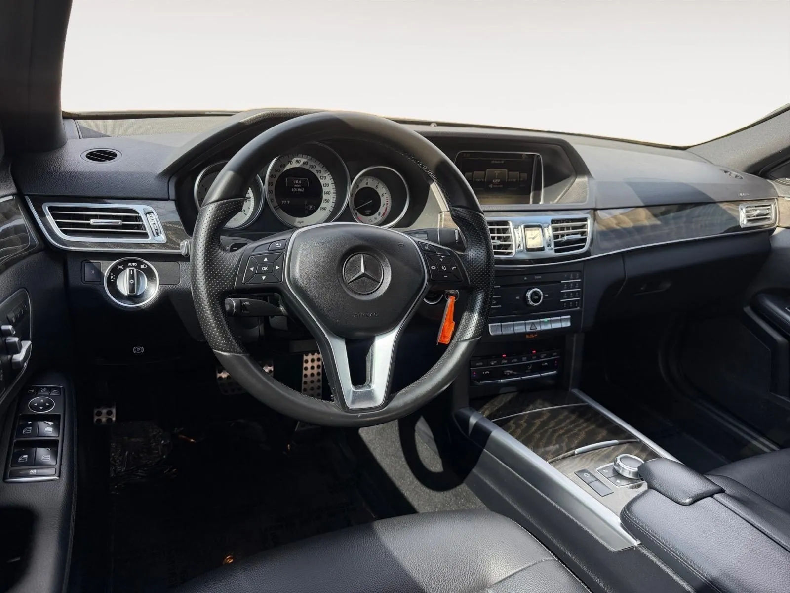 Mercedes-Benz E-Class photo 20