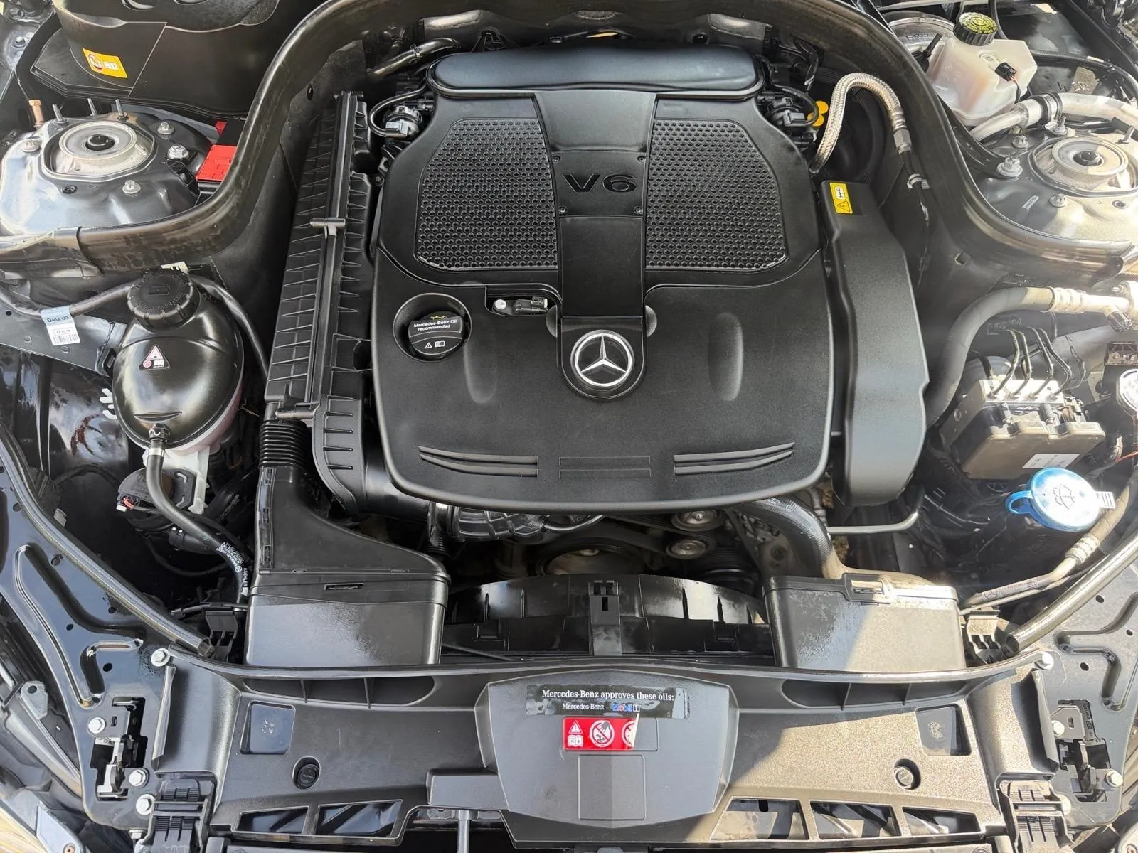 Mercedes-Benz E-Class photo 16
