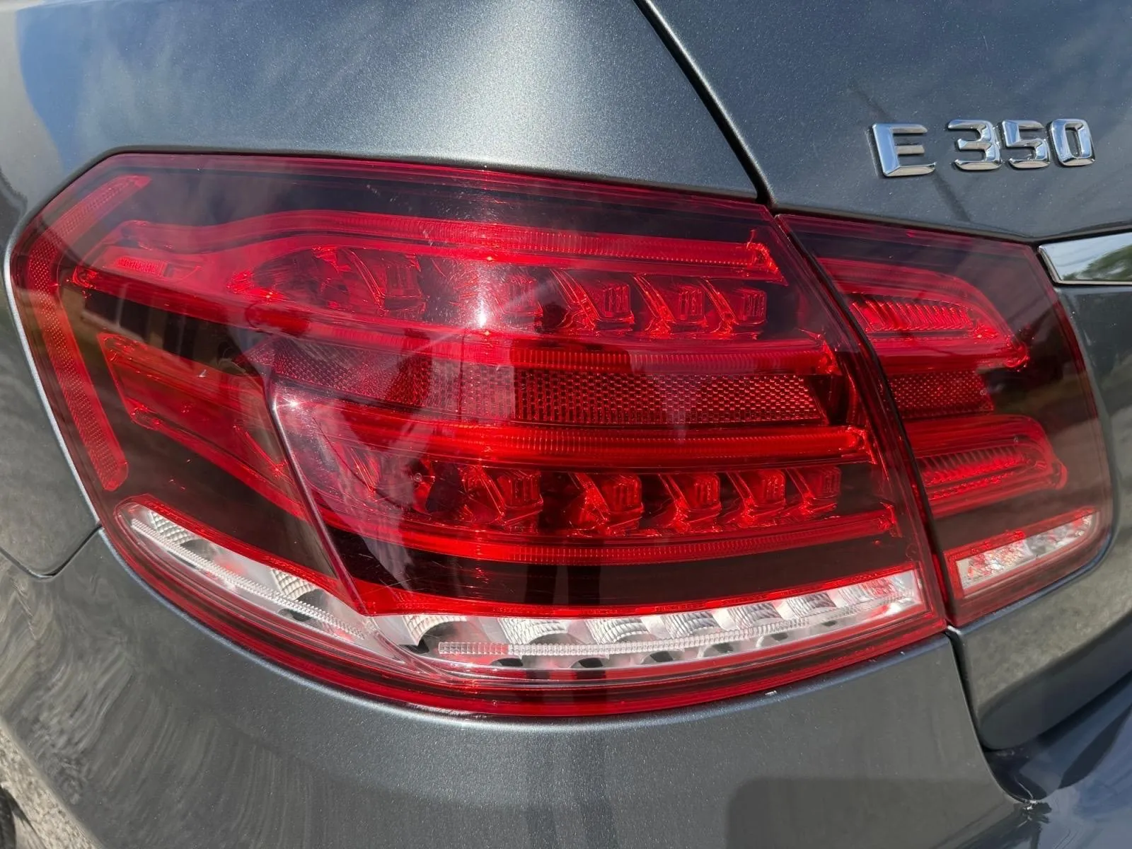 Mercedes-Benz E-Class photo 12