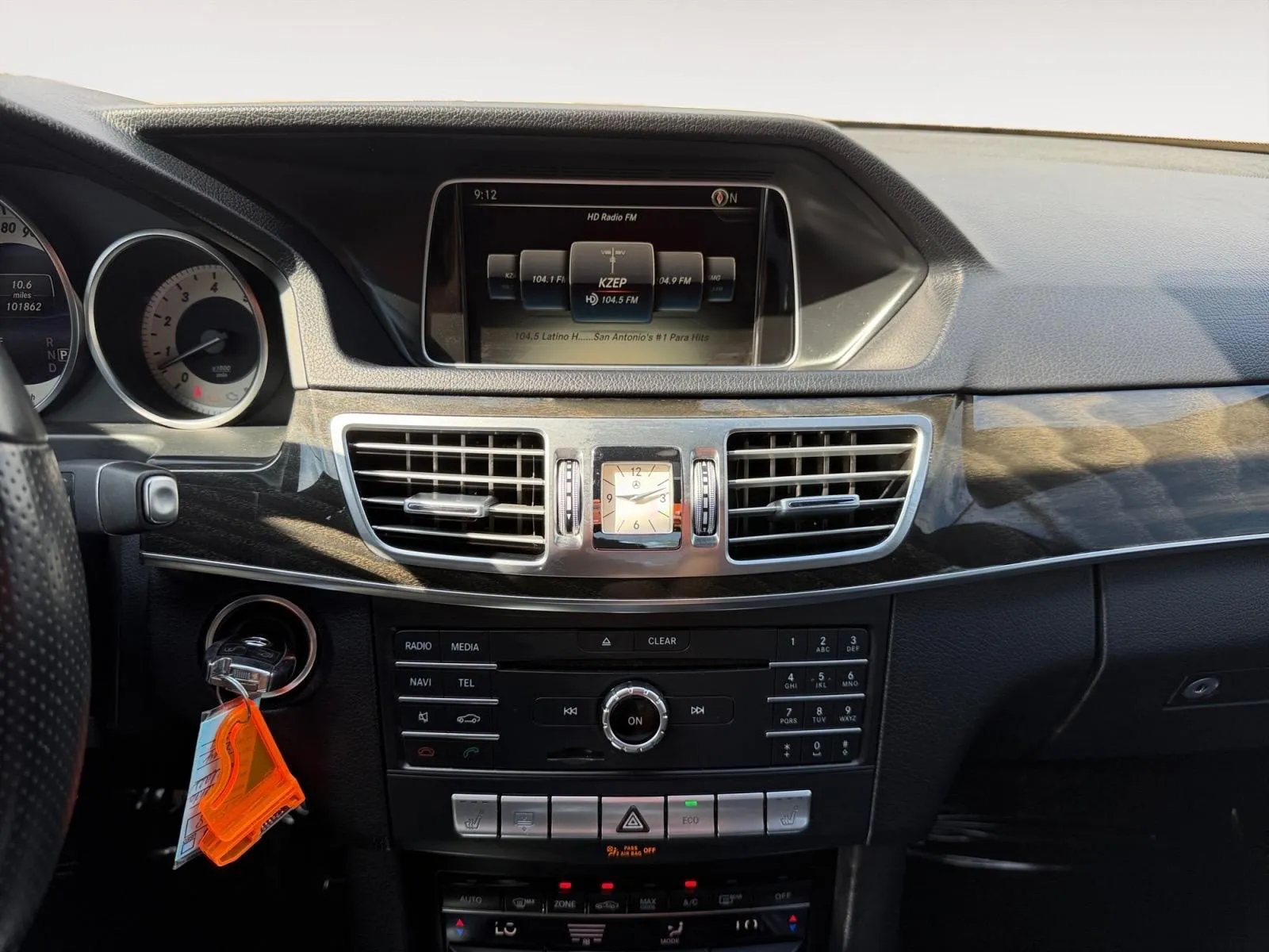 Mercedes-Benz E-Class photo 22