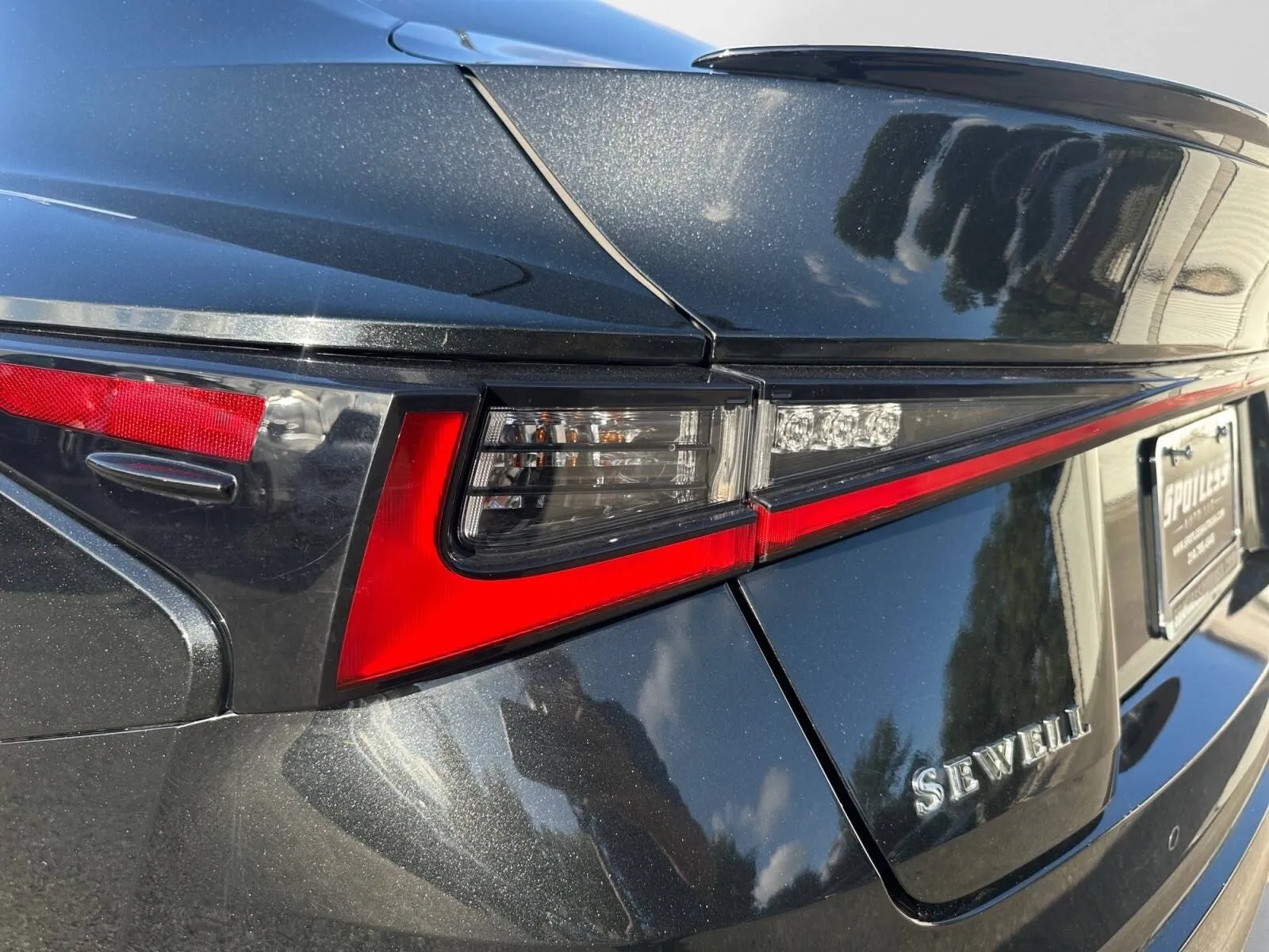 Lexus IS photo 10