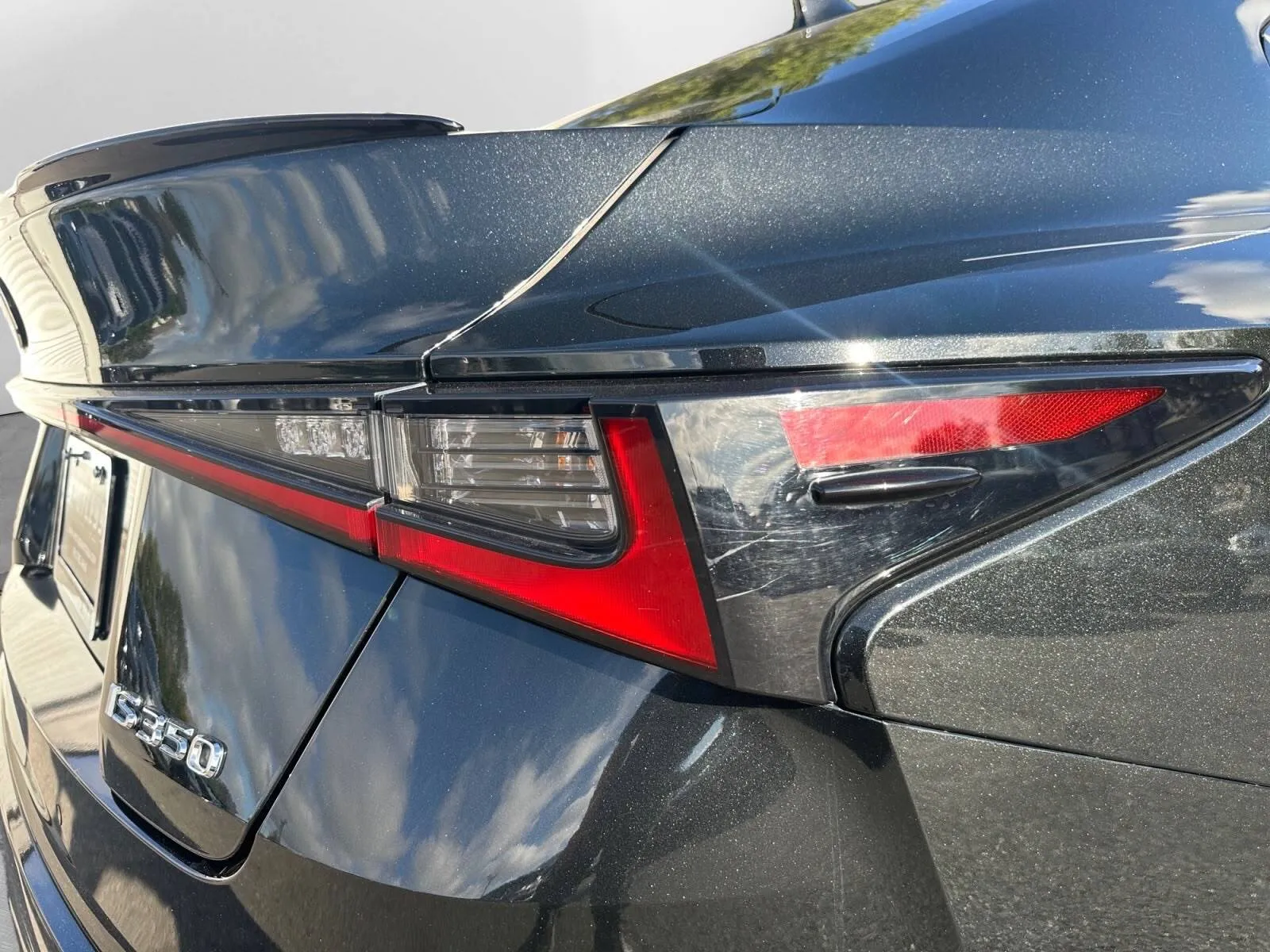 Lexus IS photo 11