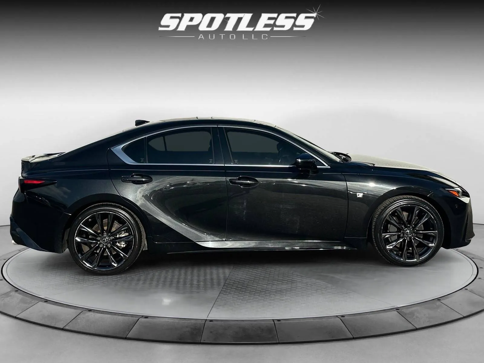 Lexus IS photo 7