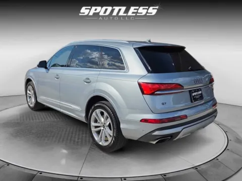 More photos of 2025 Audi Q7 quattro Premium Plus 55 TFSI at Spotless Auto I-10, TX