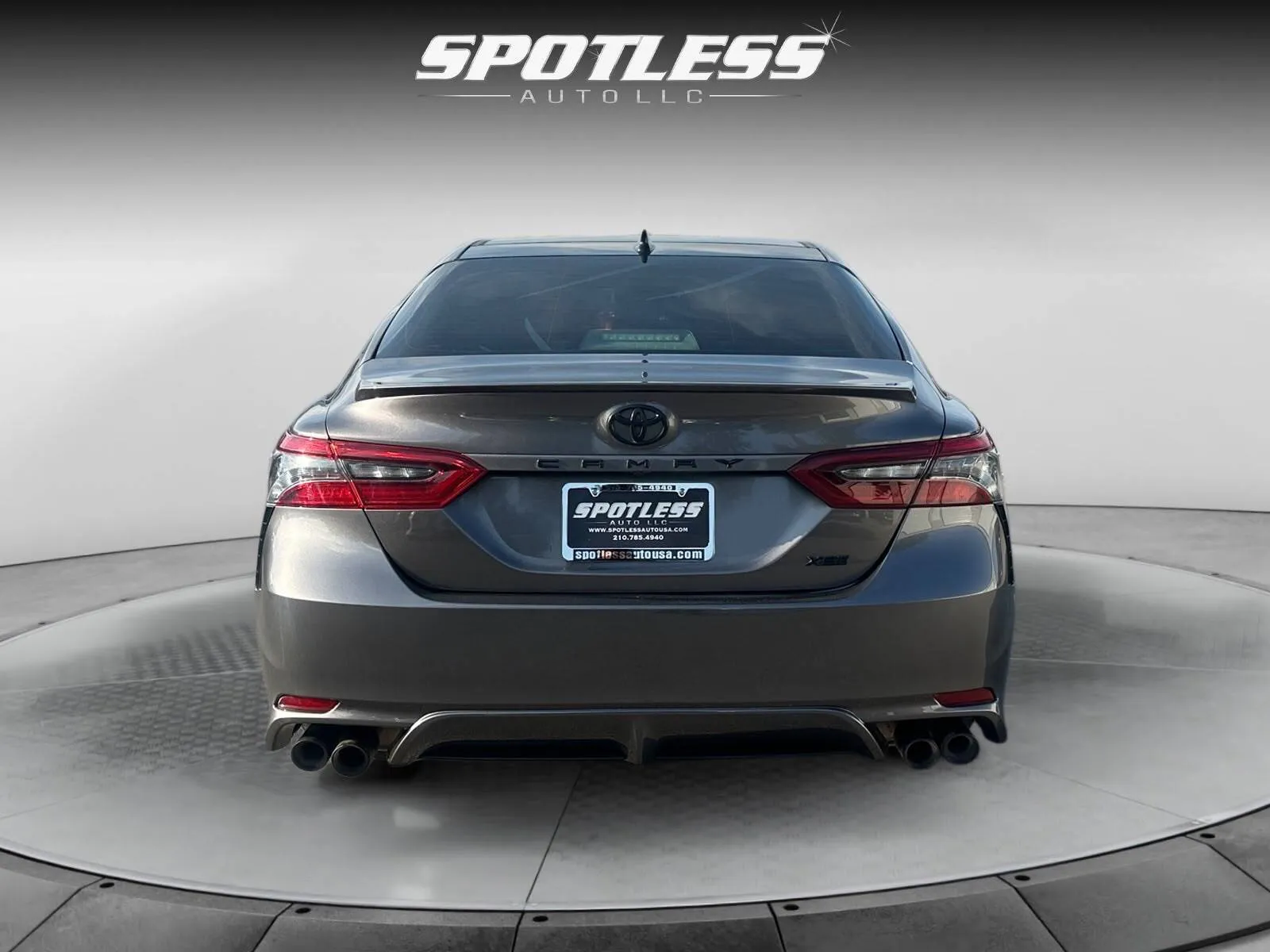 Toyota Camry photo 6