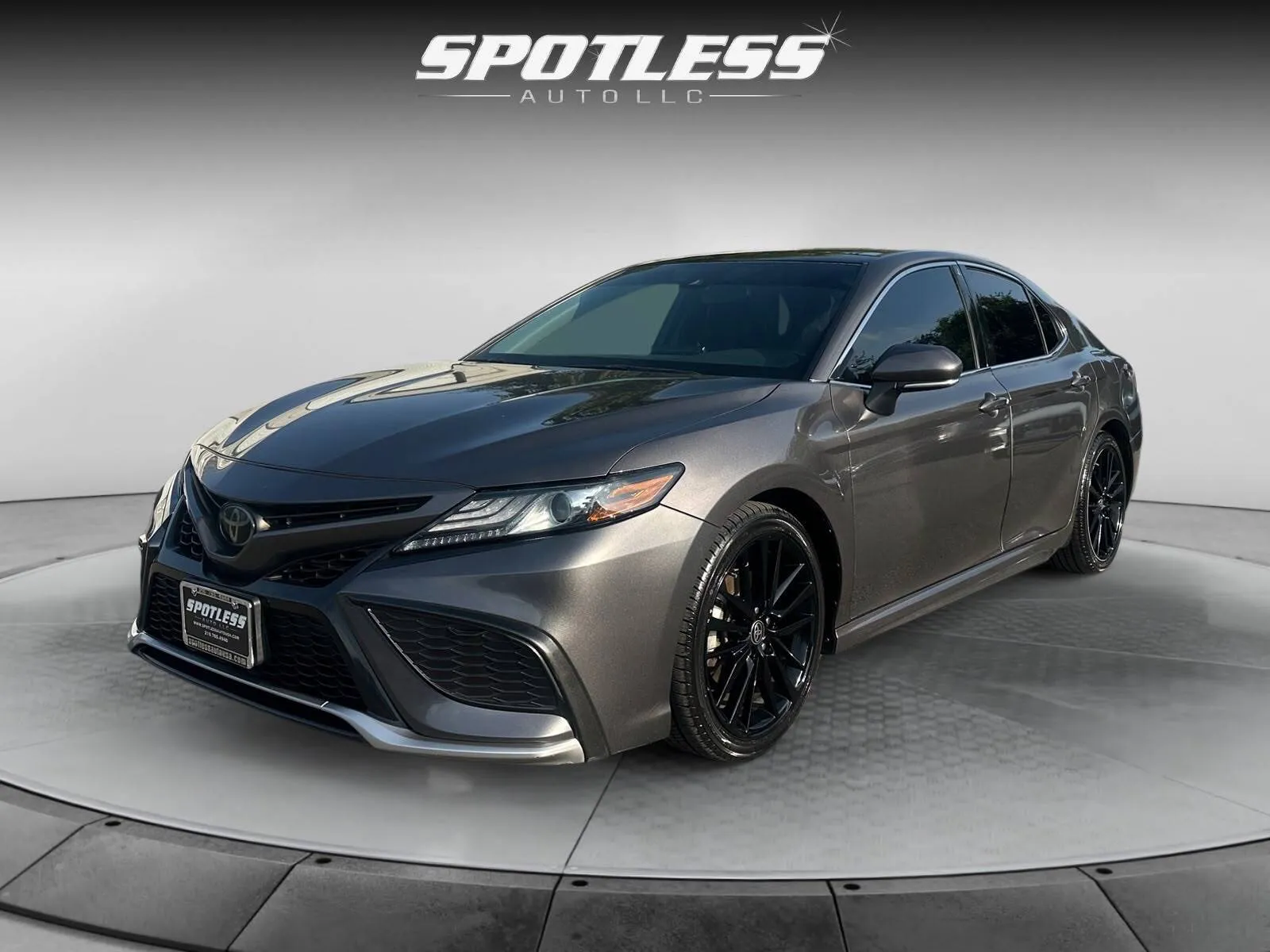 Gray 2021 Toyota Camry XSE for sale in San Antonio, TX