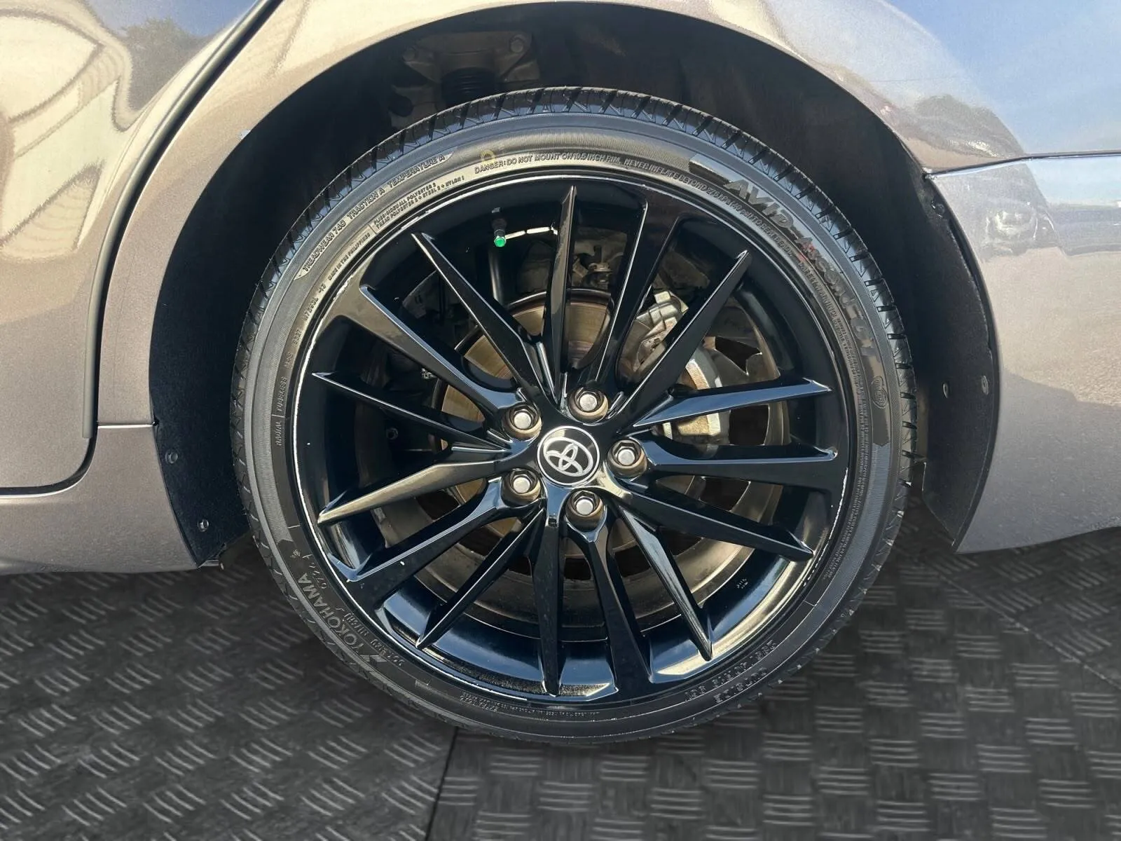 Toyota Camry photo 14