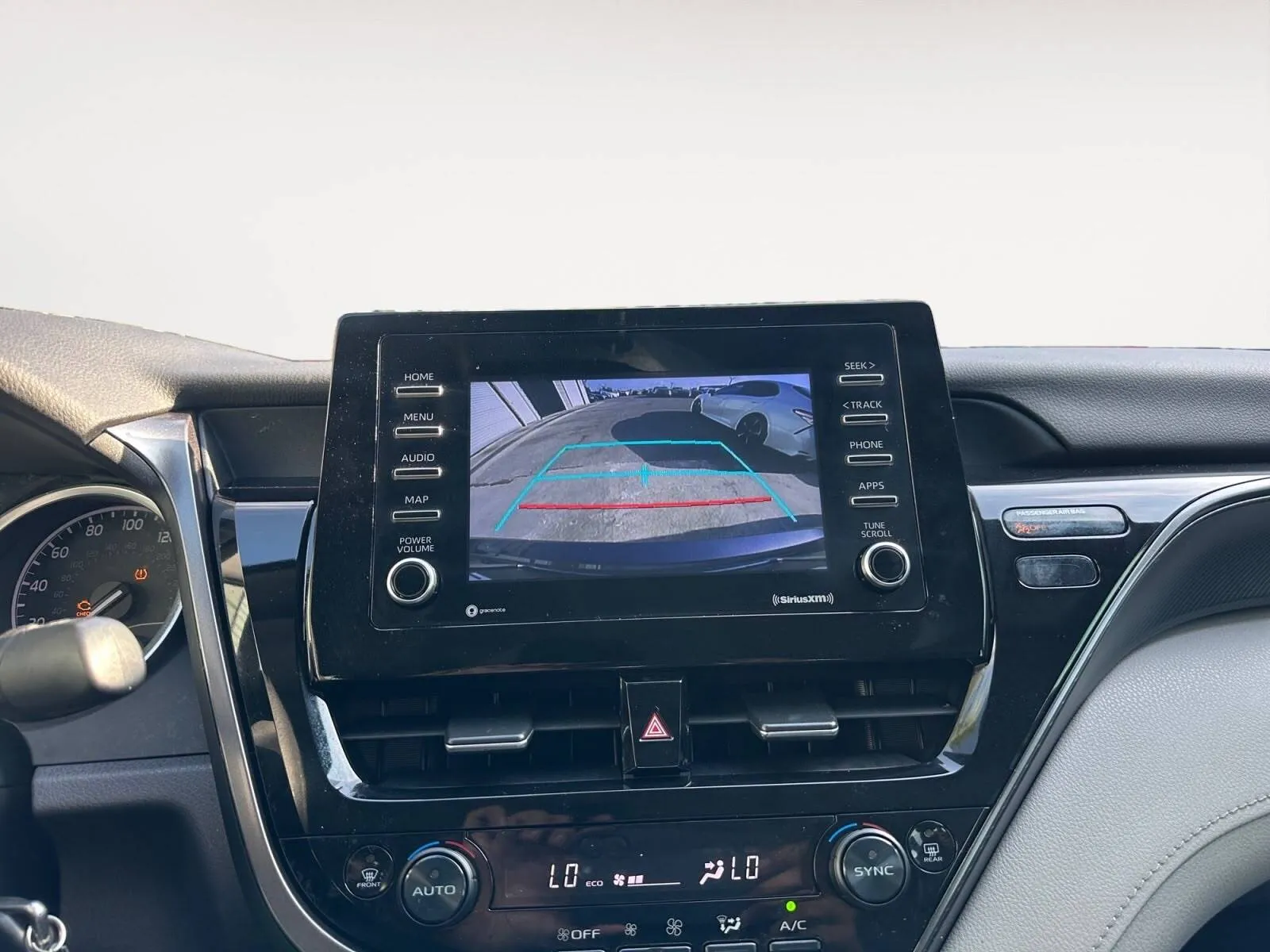 Toyota Camry photo 25