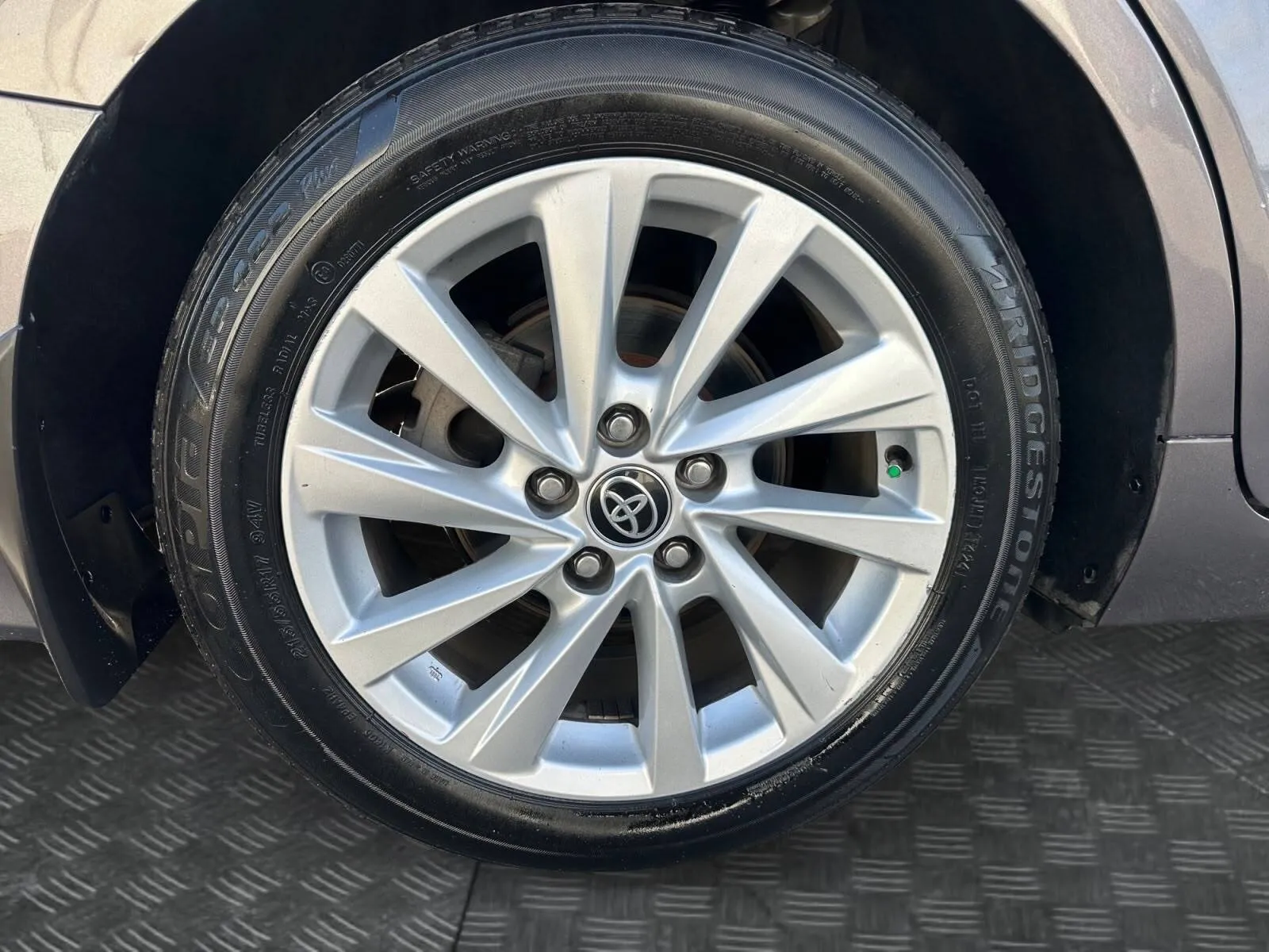 Toyota Camry photo 15