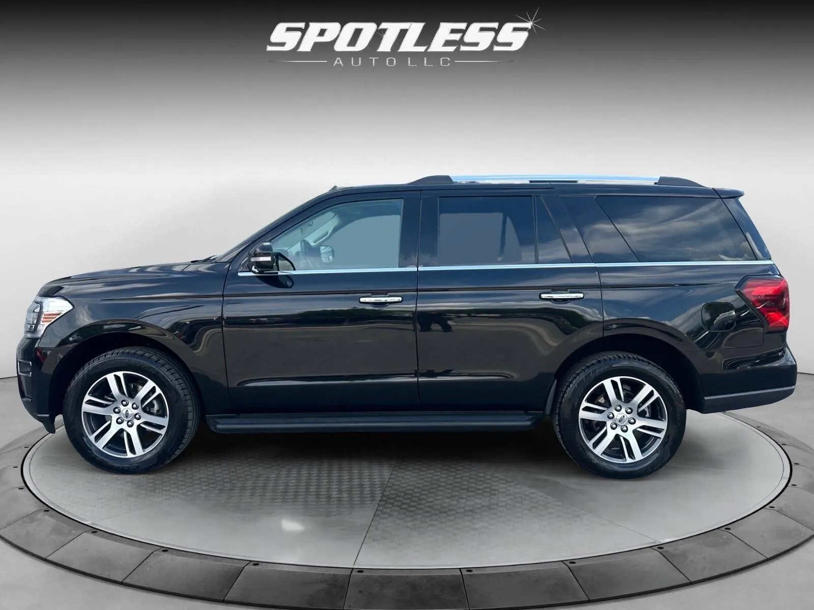 Ford Expedition photo 4