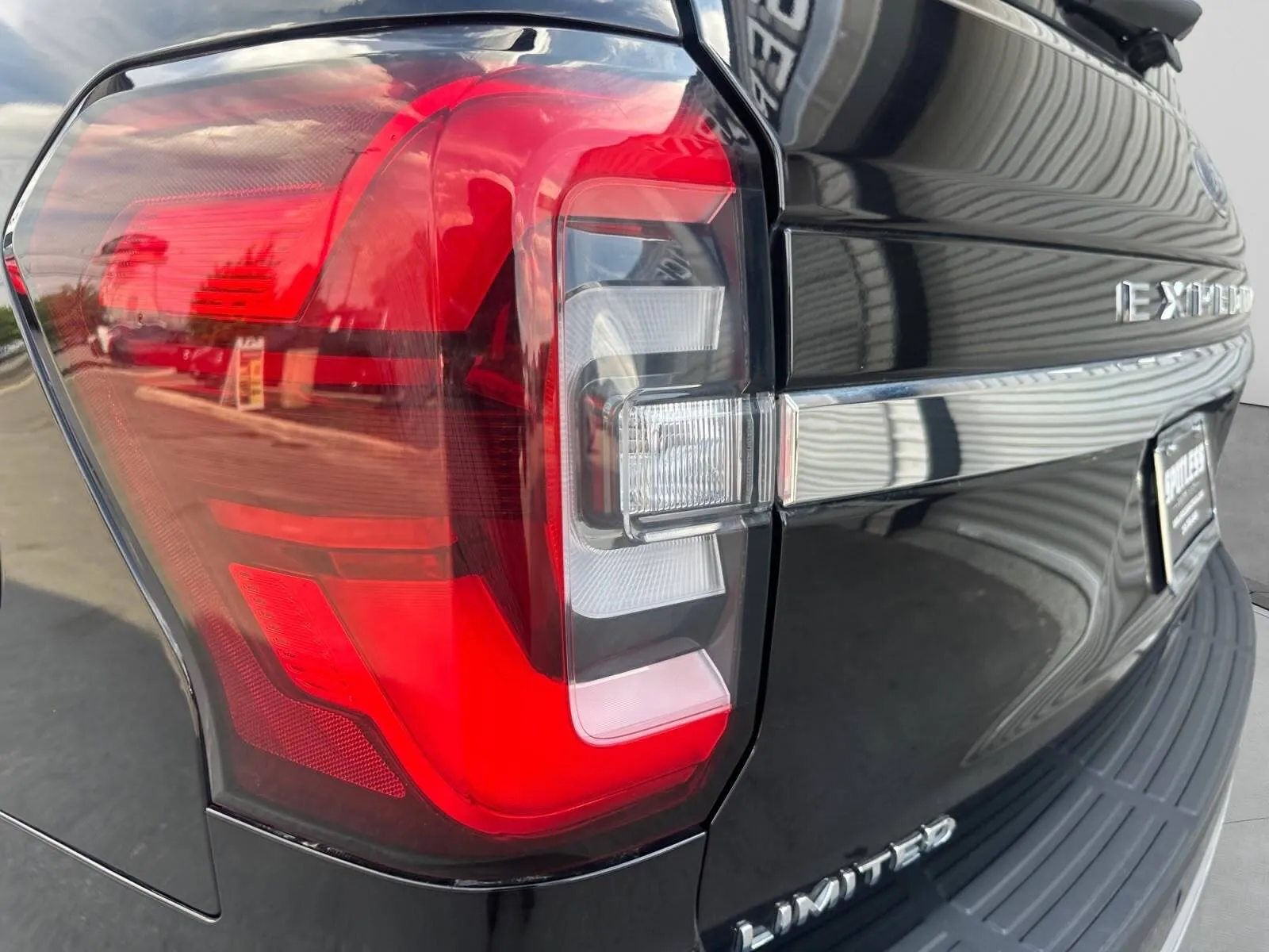 Ford Expedition photo 12