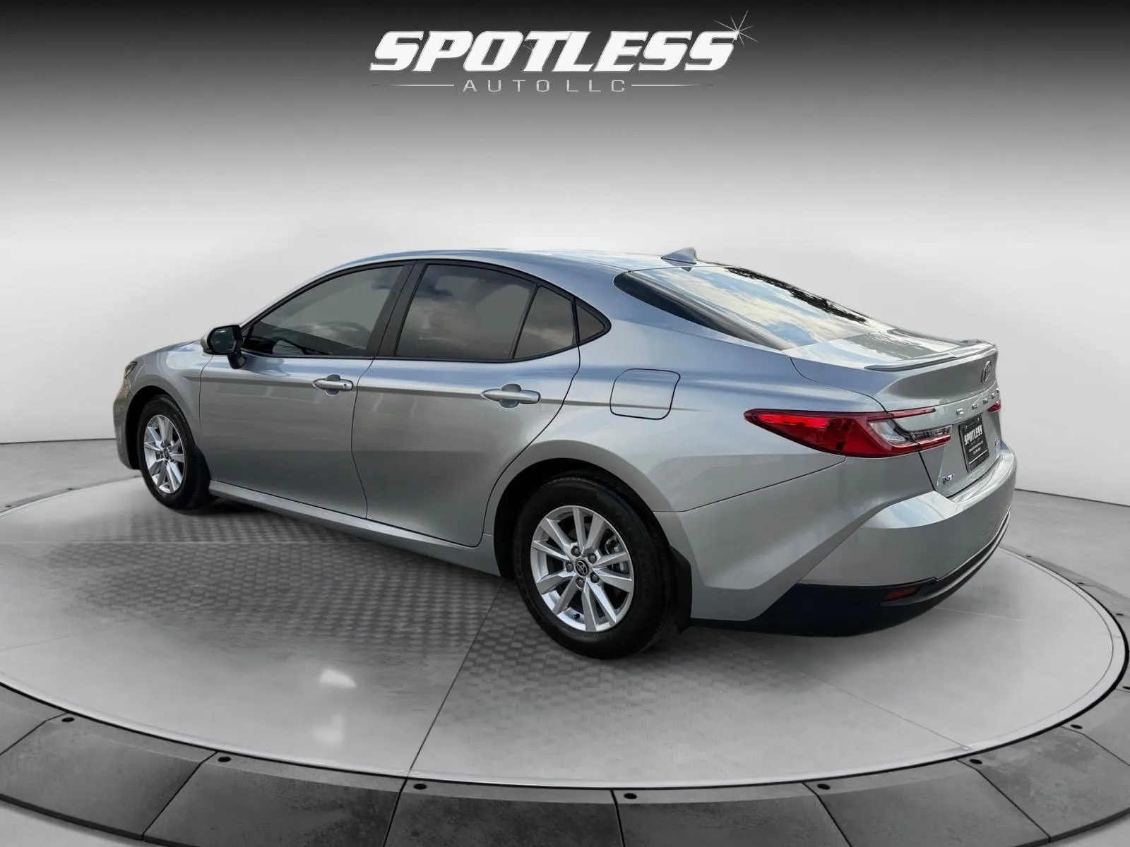 Toyota Camry photo 5