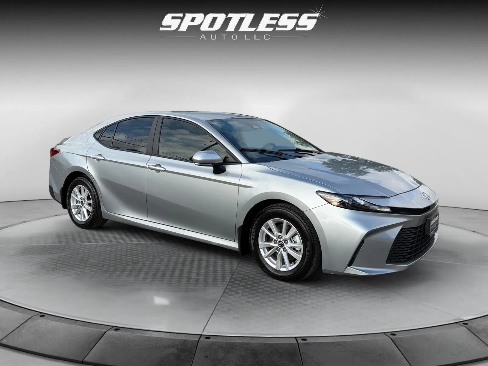 Toyota Camry photo 11
