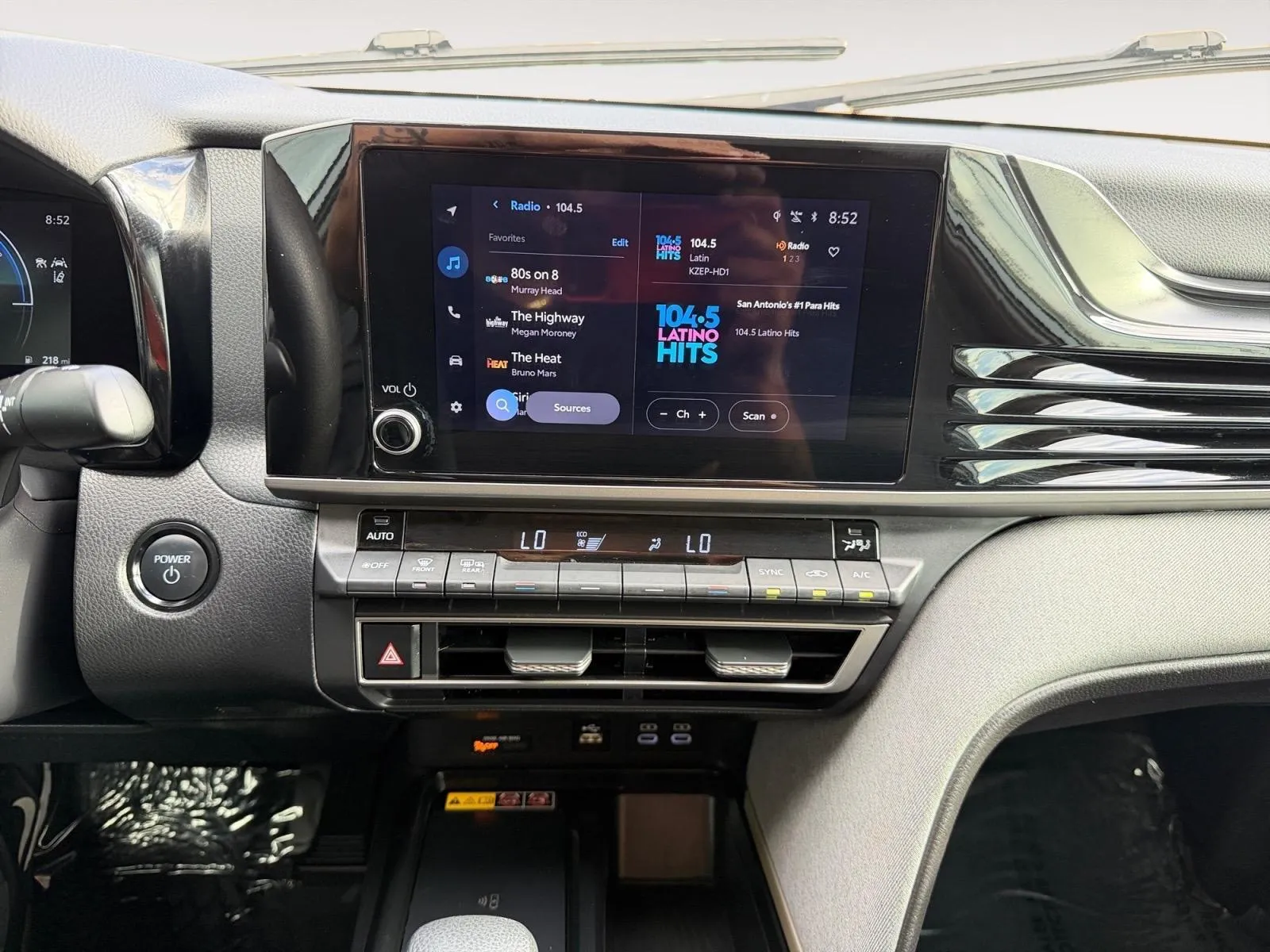 Toyota Camry photo 25