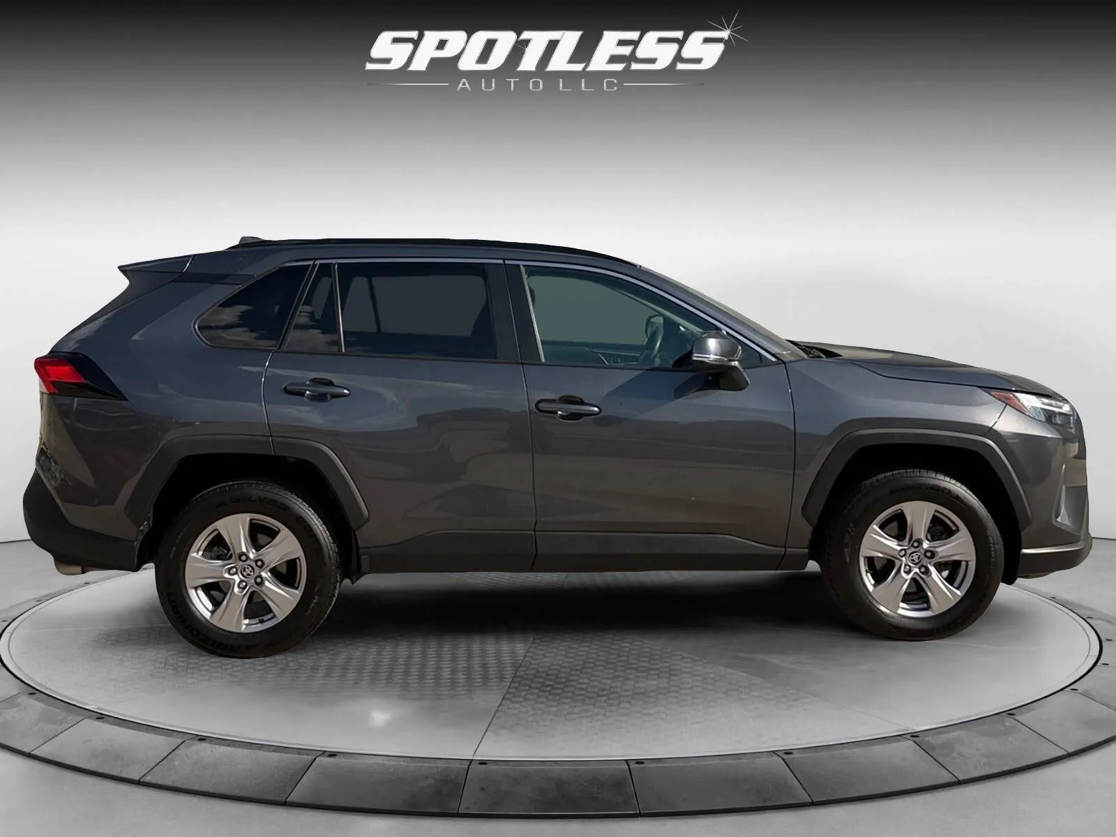 Toyota RAV4 photo 8