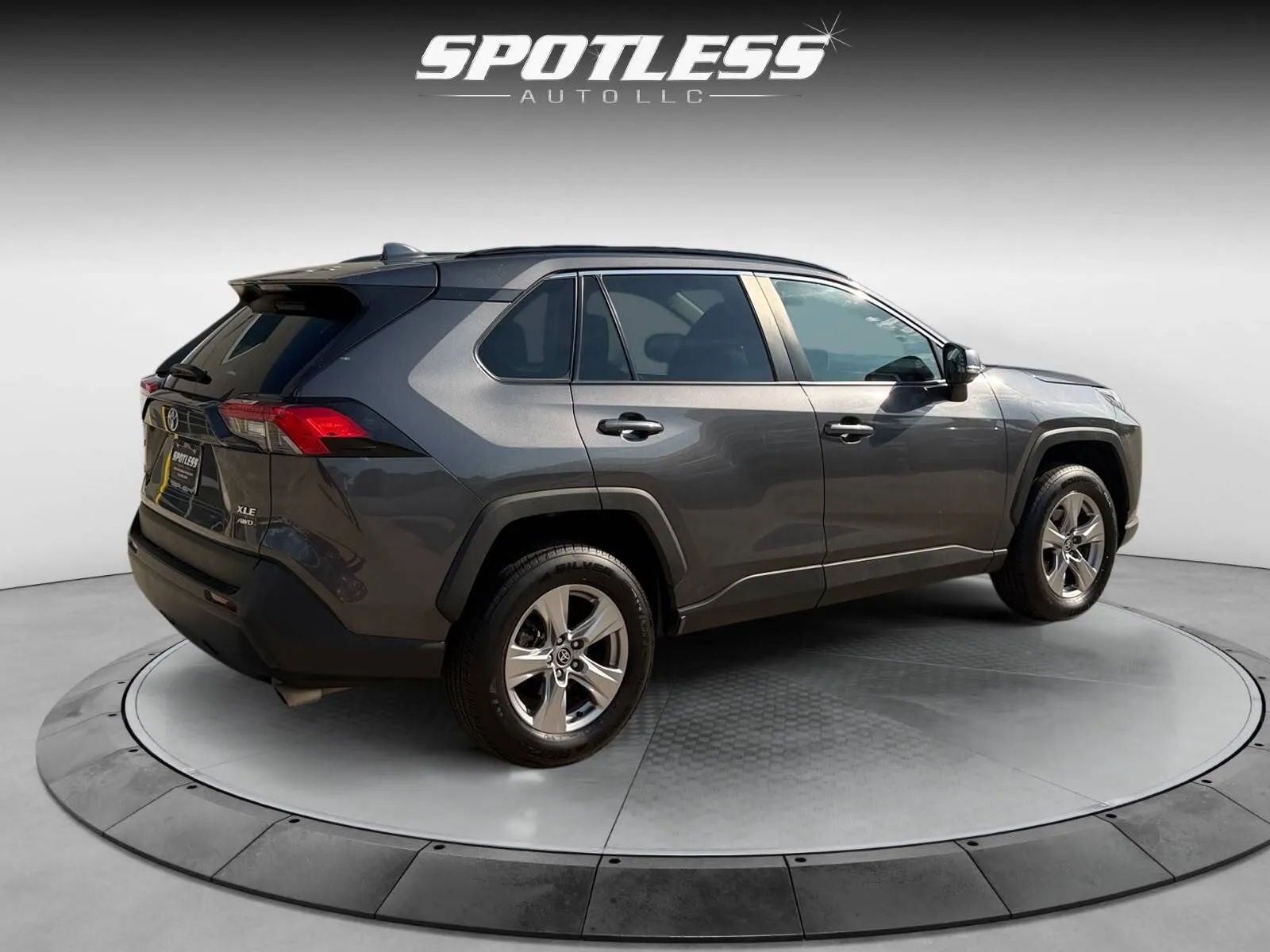 Toyota RAV4 photo 7