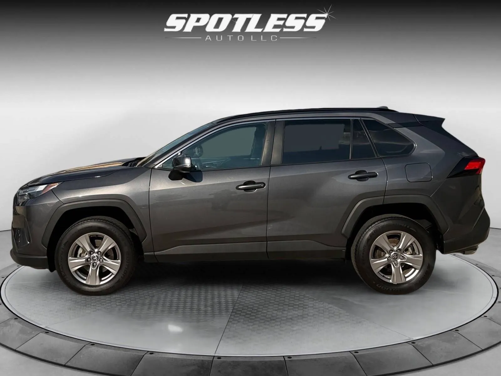 Toyota RAV4 photo 4