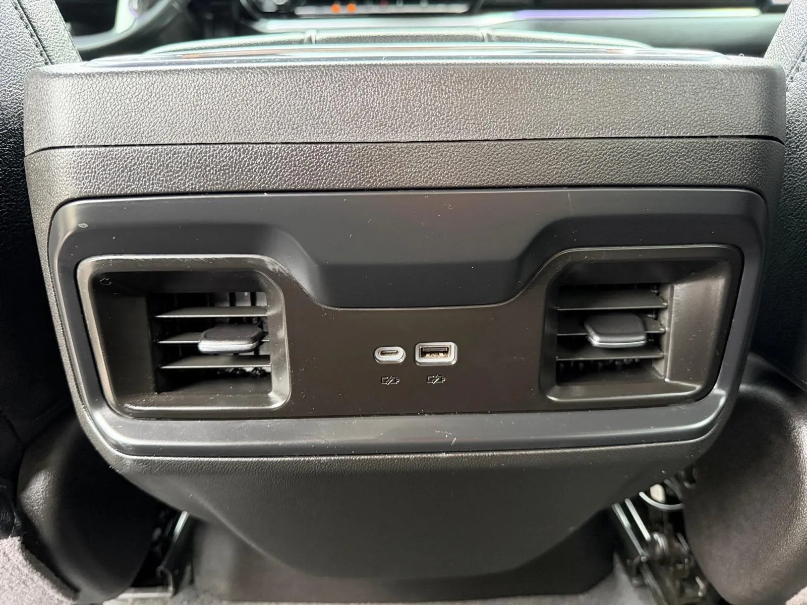 Chevrolet Silverado photo 26