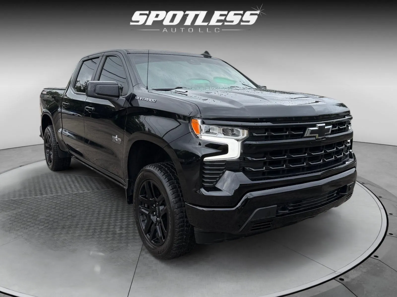 Chevrolet Silverado photo 9