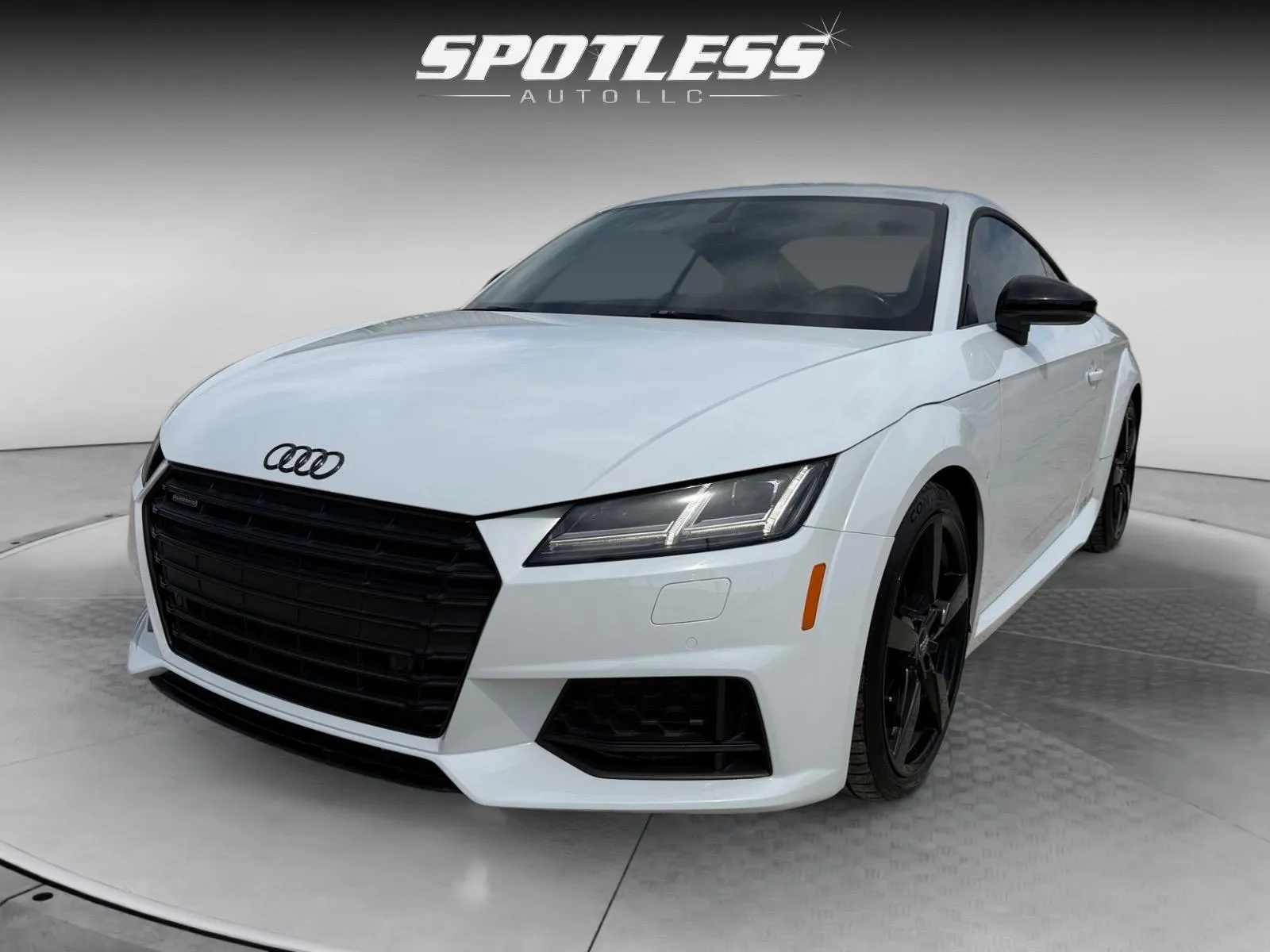 Audi TT photo 3