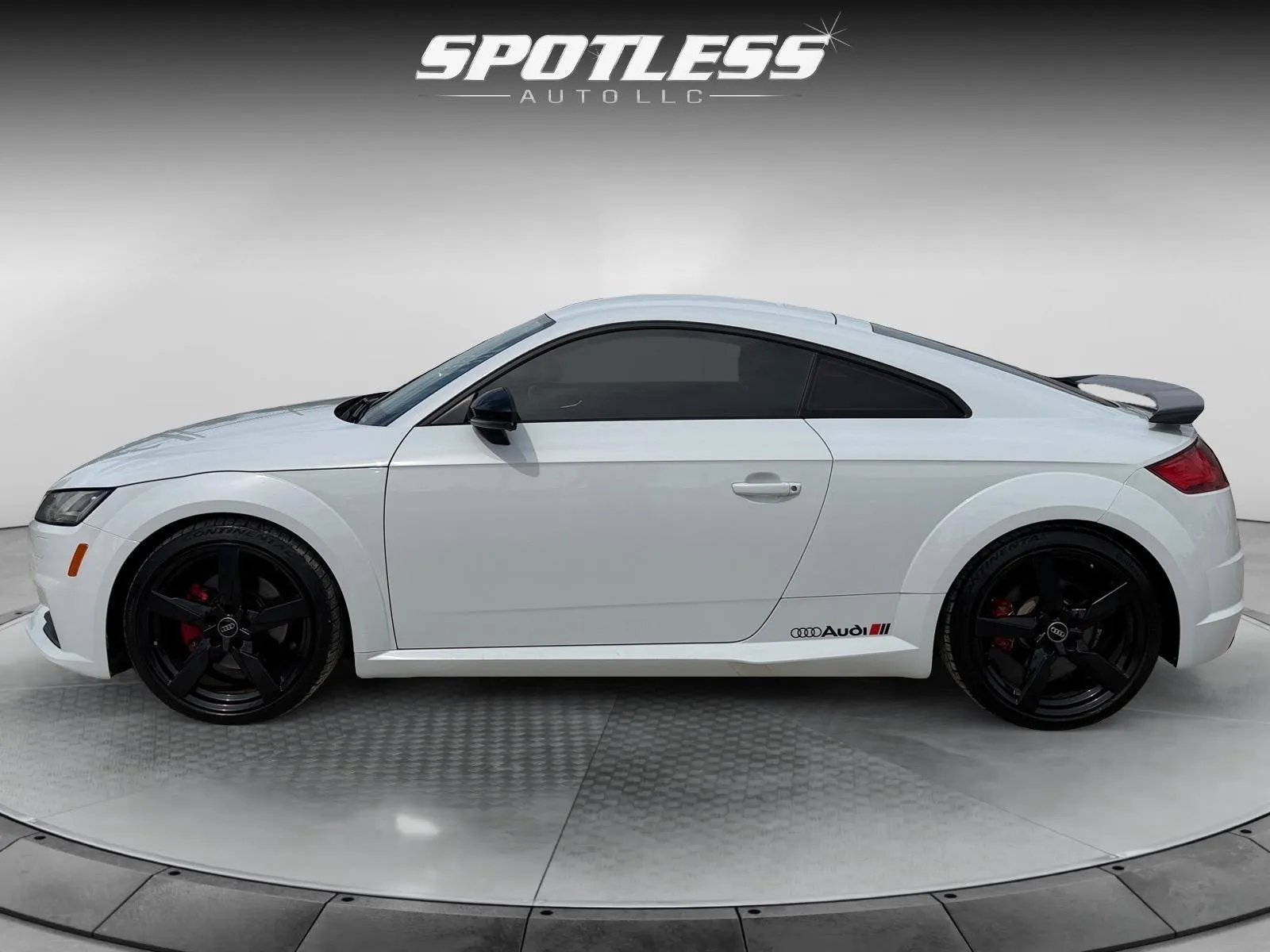 Audi TT photo 4