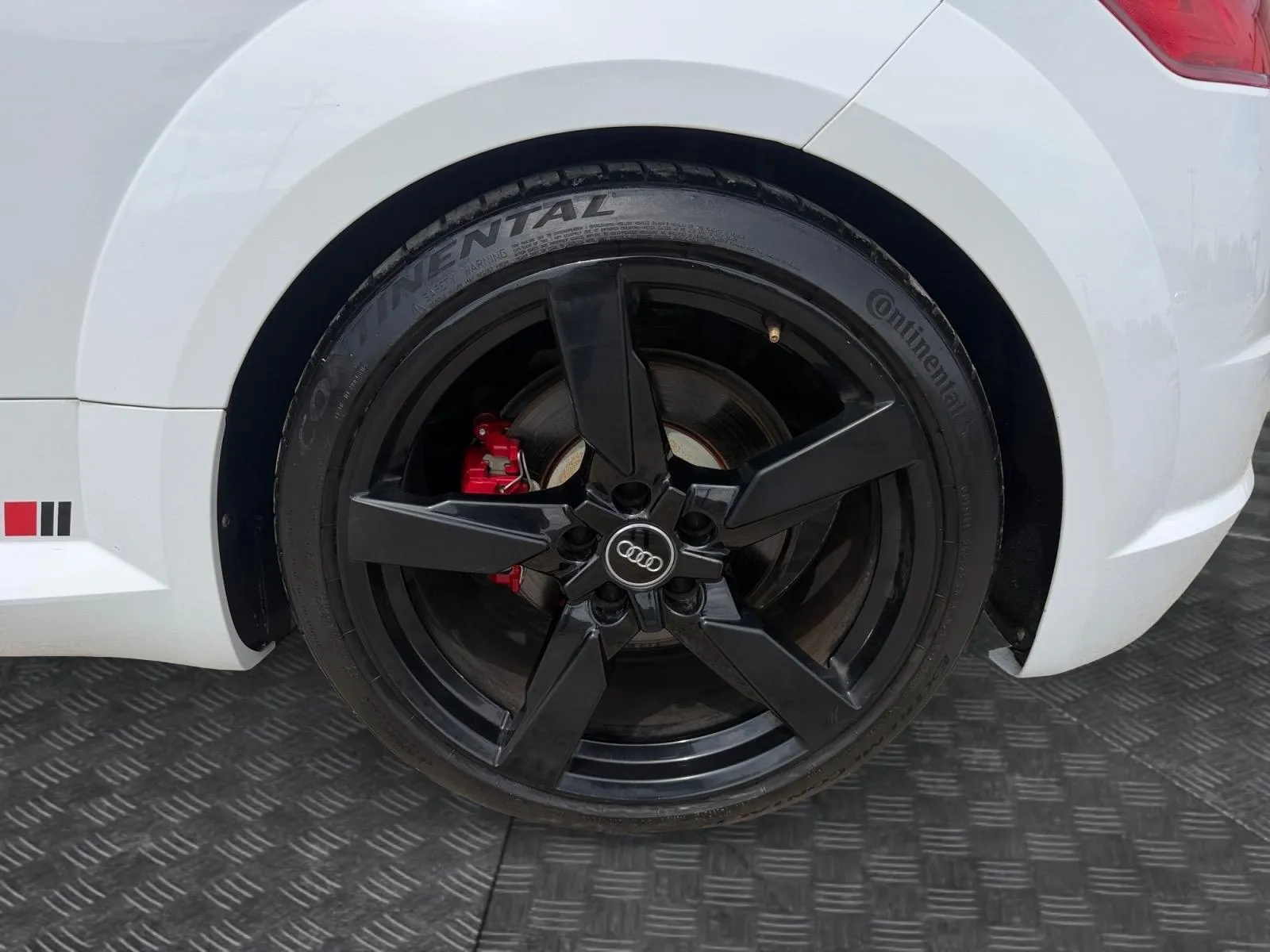 Audi TT photo 15