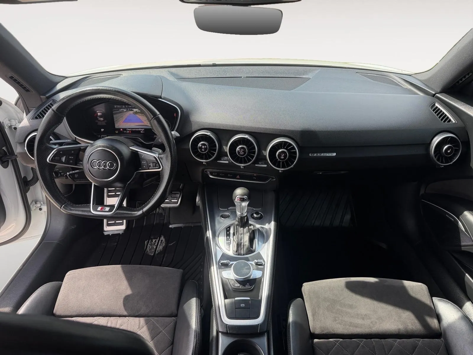 Audi TT photo 21