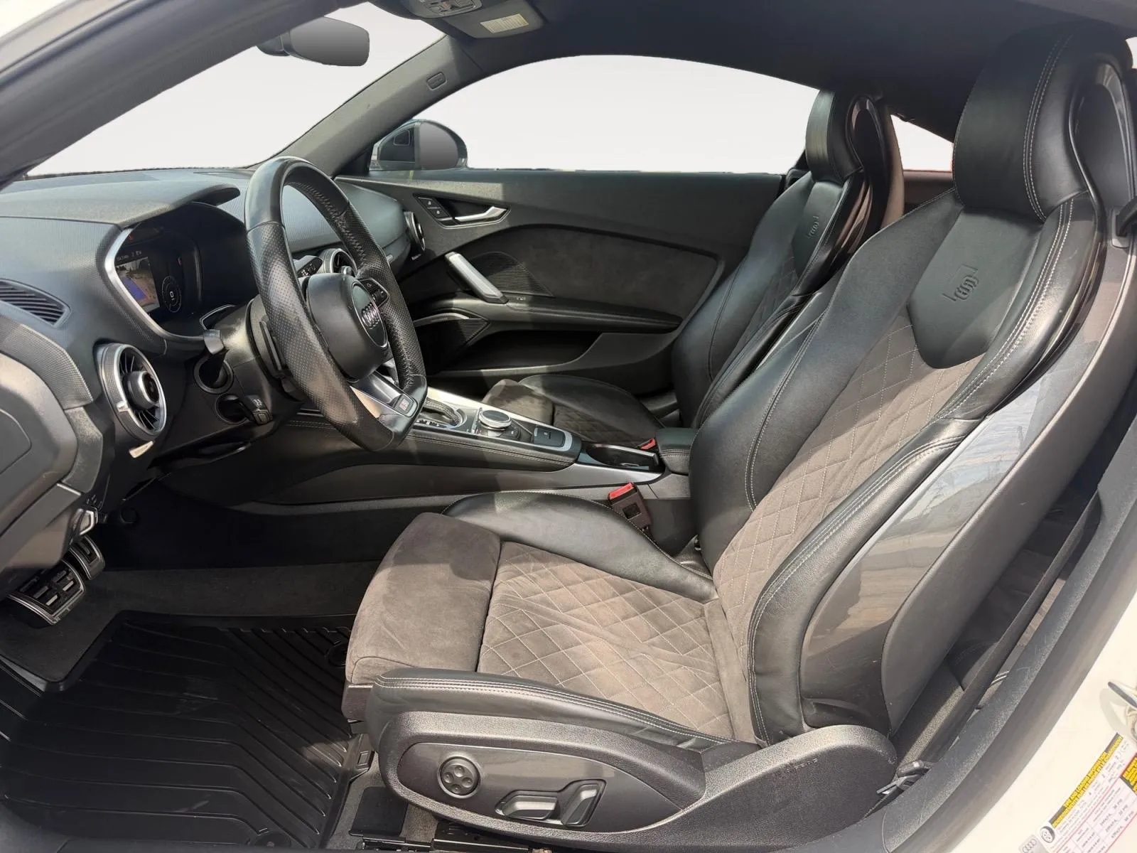 Audi TT photo 19