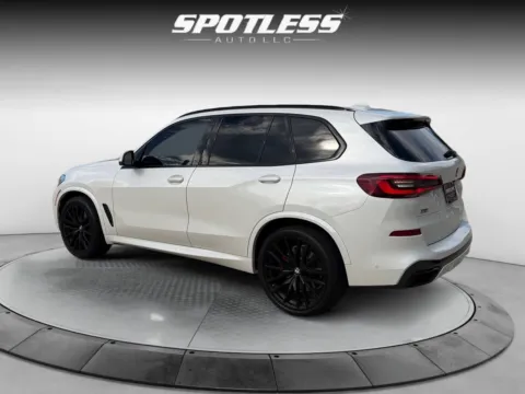 More photos of 2022 BMW X5 M50i at Spotless Auto I-10, TX