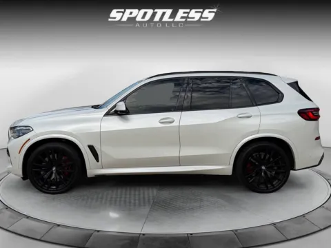 More photos of 2022 BMW X5 M50i at Spotless Auto I-10, TX