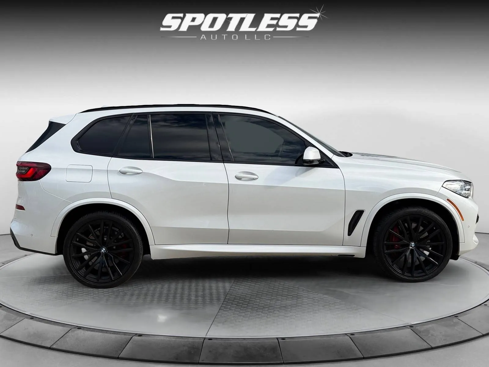 BMW X5 photo 8