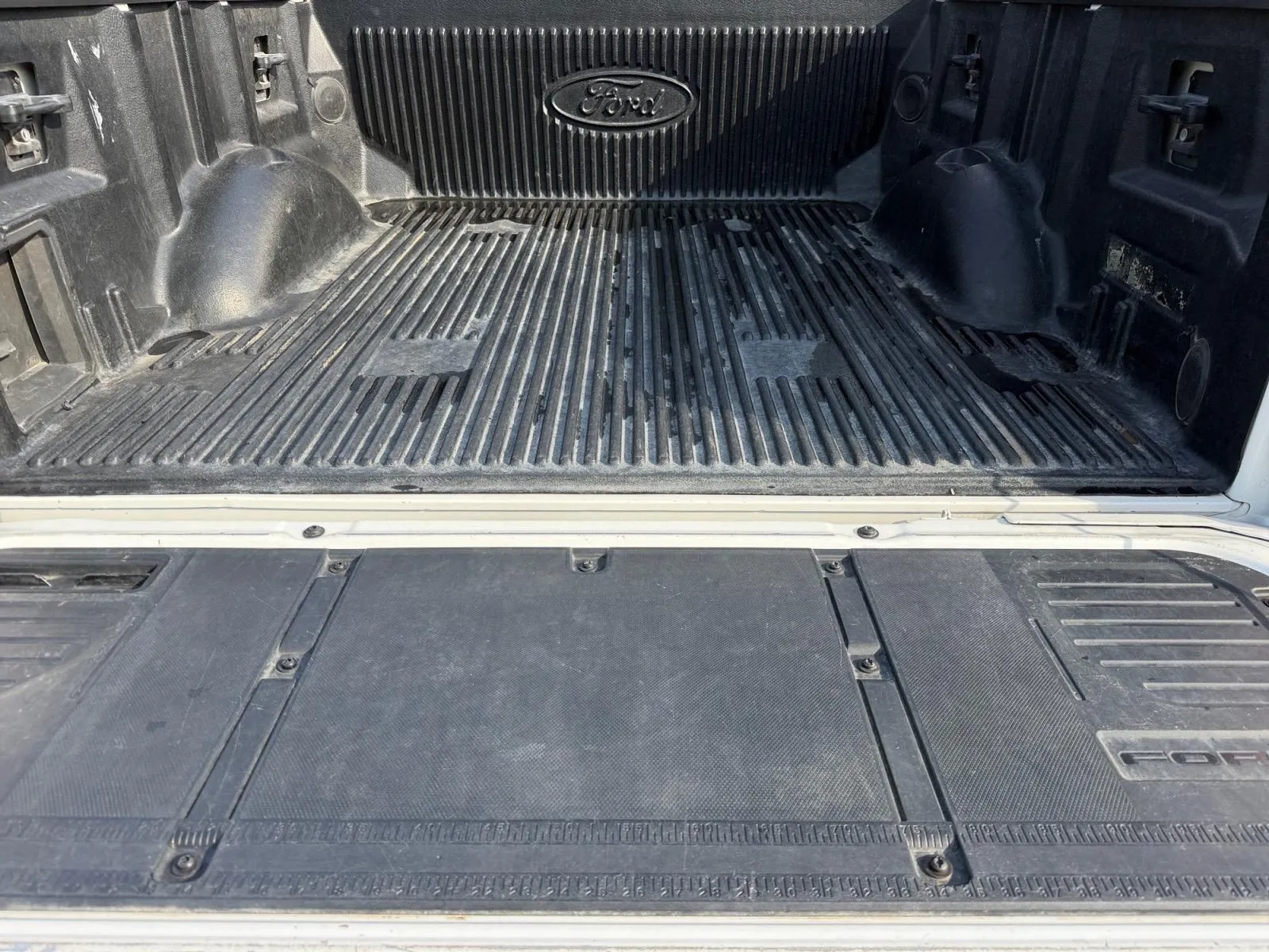 Ford F-150 photo 16
