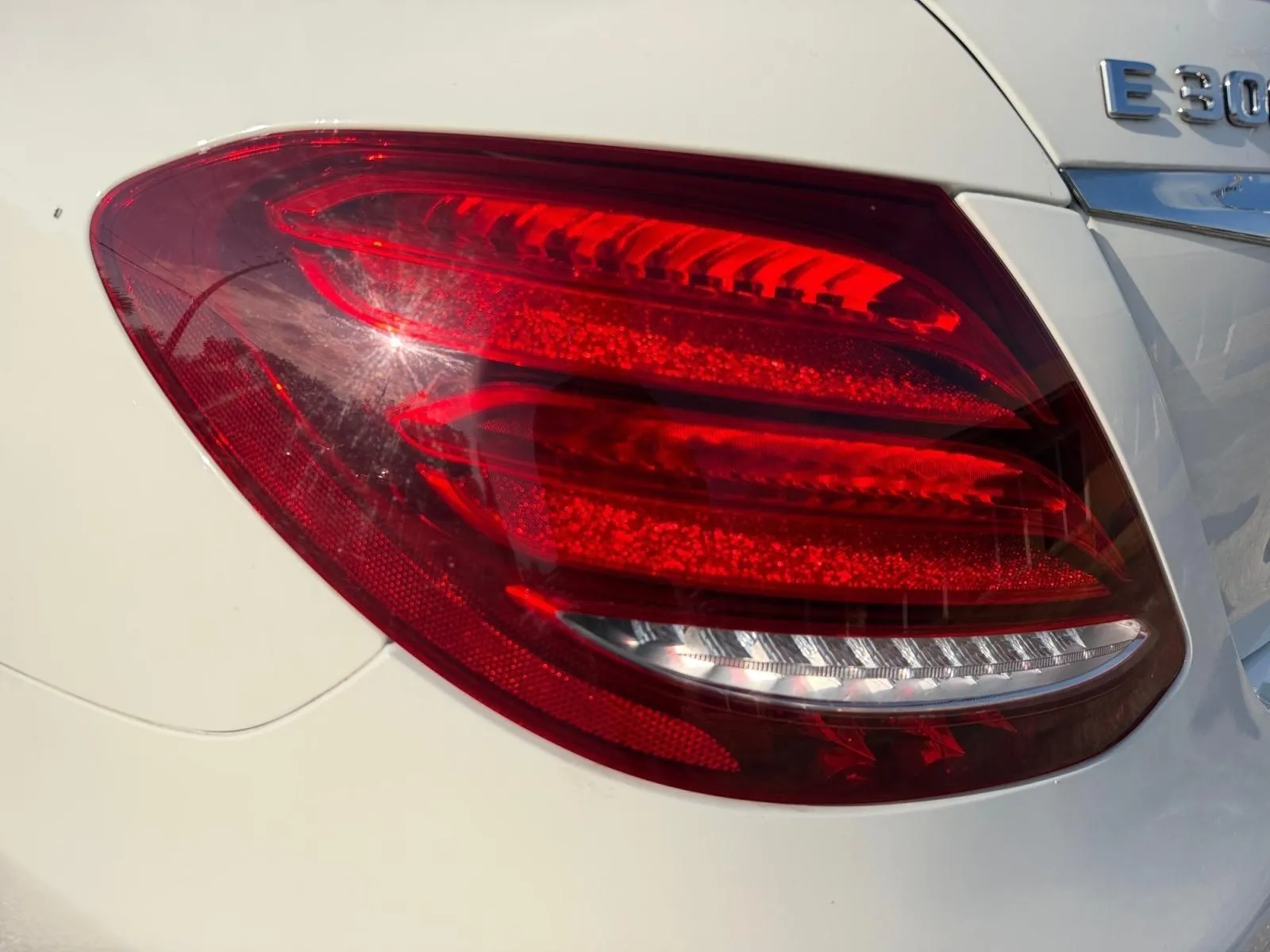 Mercedes-Benz E-Class photo 12